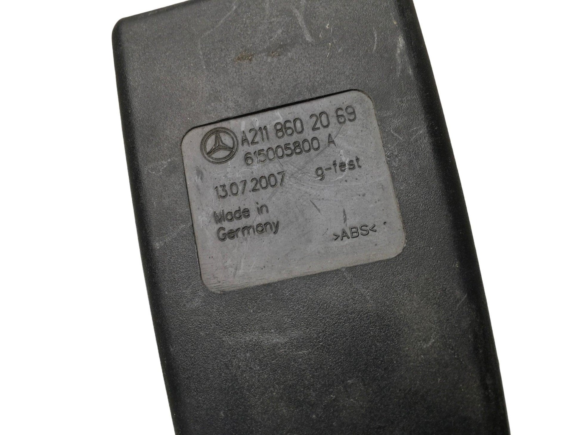 Cerradura cinturon del dcho Mercedes W211 - A2118602069