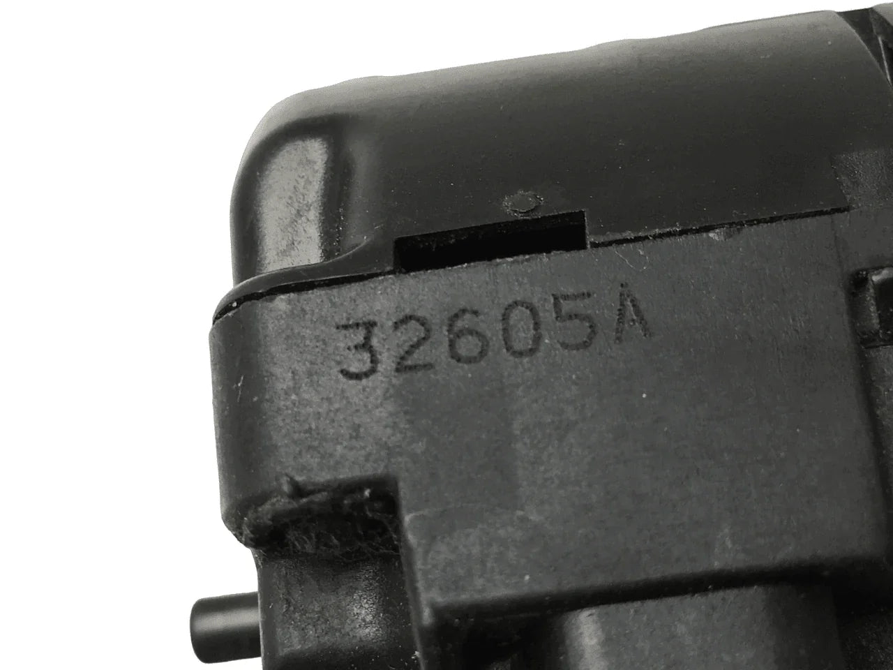 Cerradura del dcha Nissan 80500EB30A