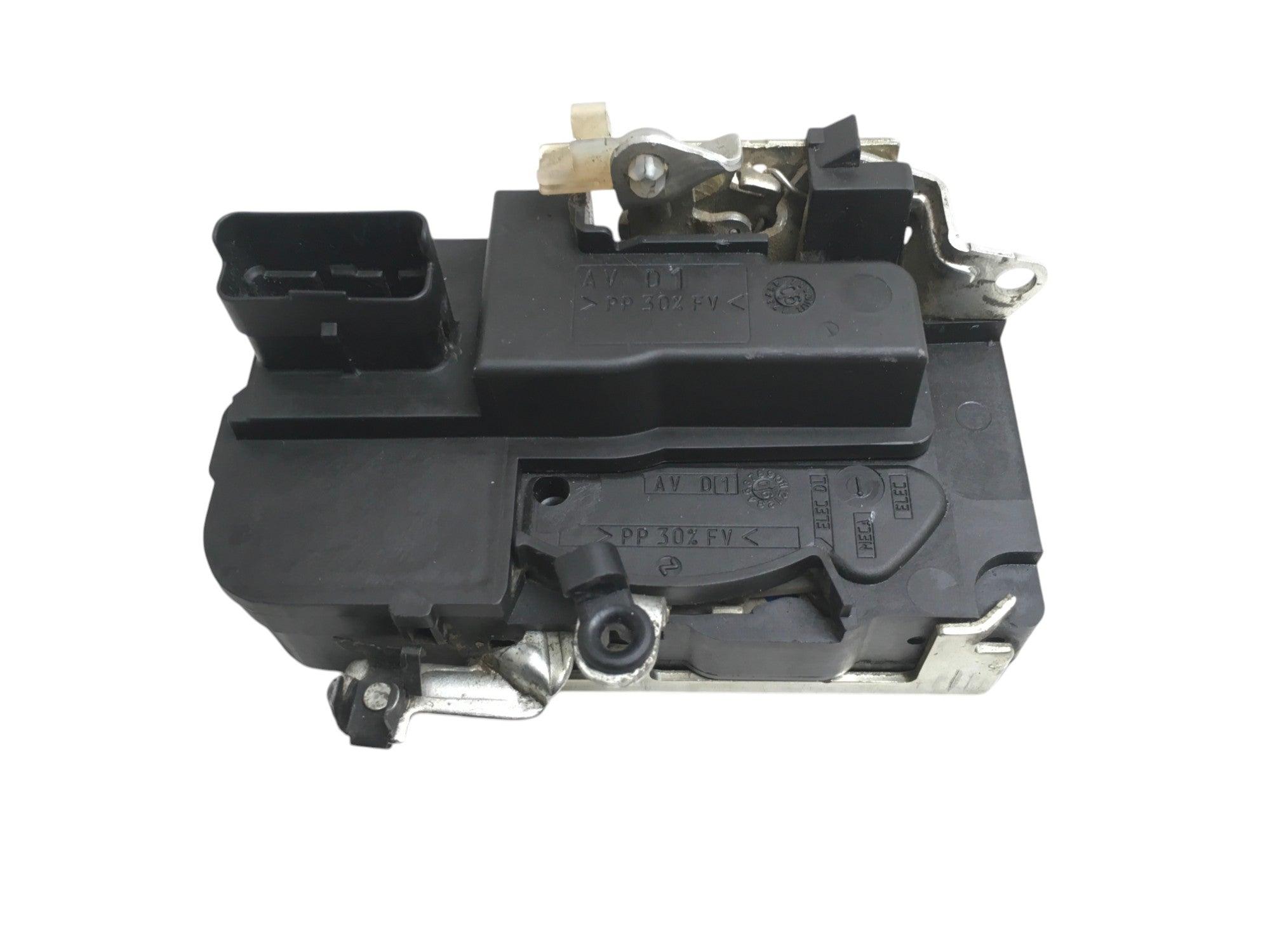 Cerradura del dcha Partner Berlingo 2.0HDI - 9136P7