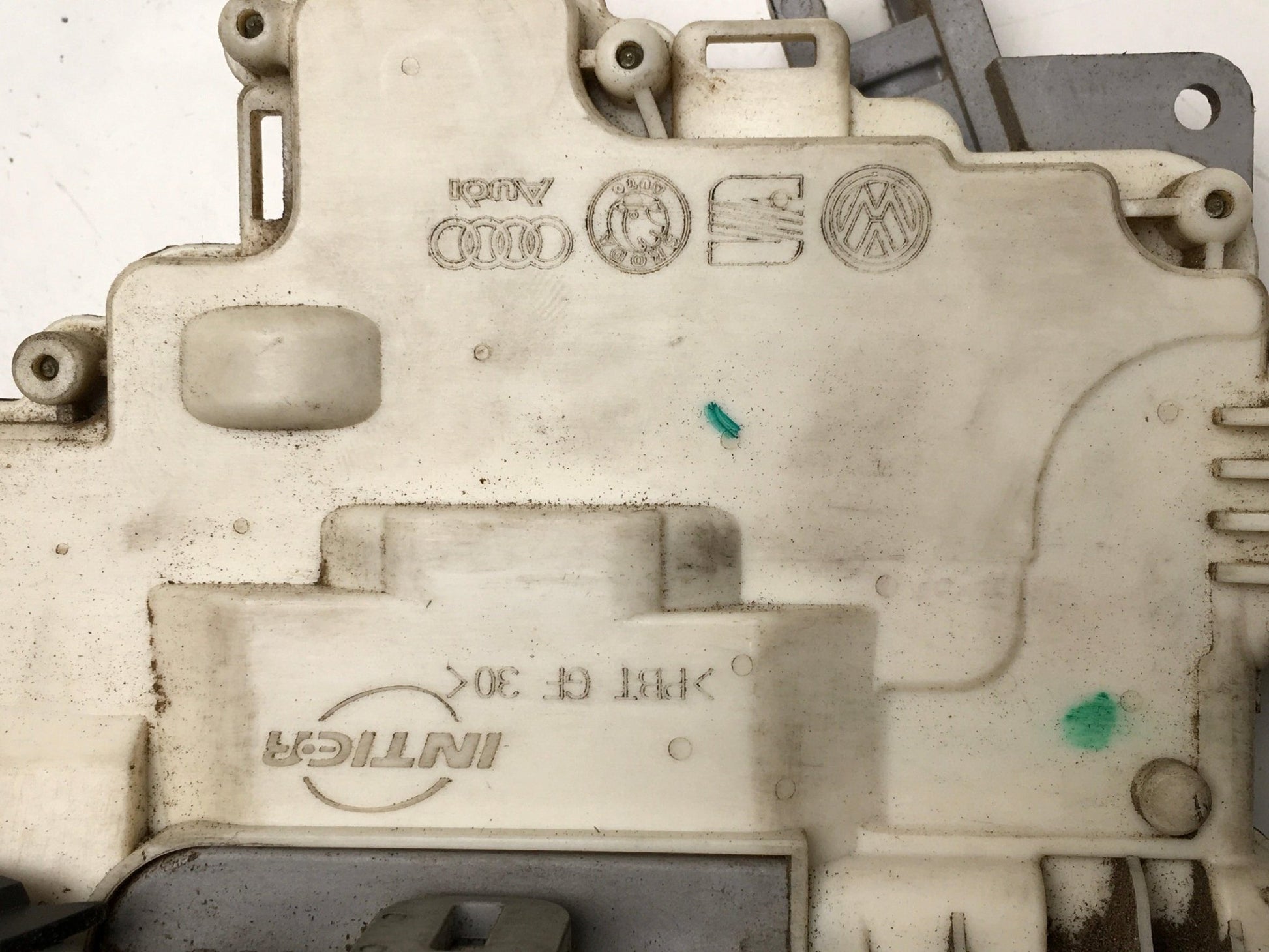 Cerradura del dcha Seat Leon II - 1P1837016