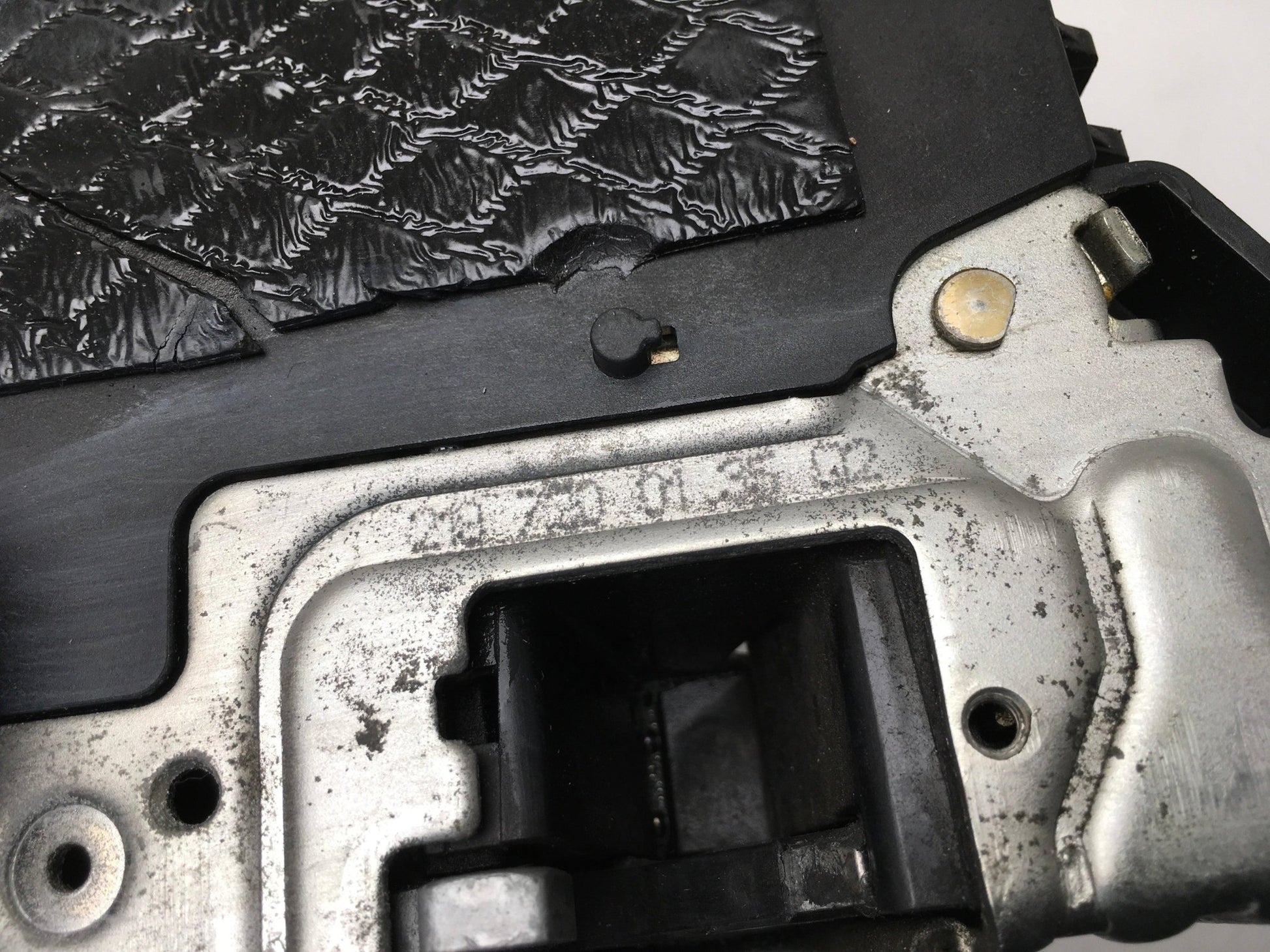 Cerradura Del Izq Mercedes CLS W219 - 2197200135