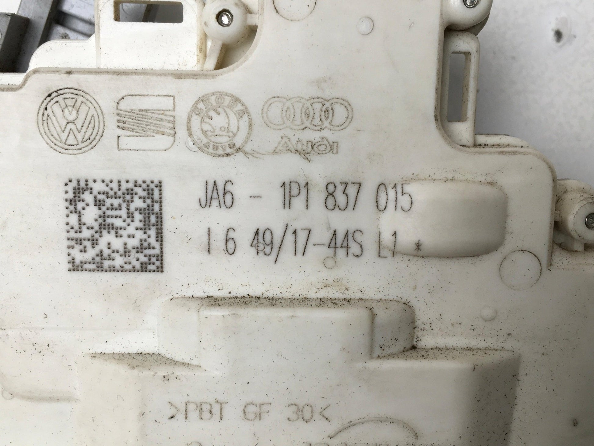 Cerradura del izq Seat Leon II - 1P1837015