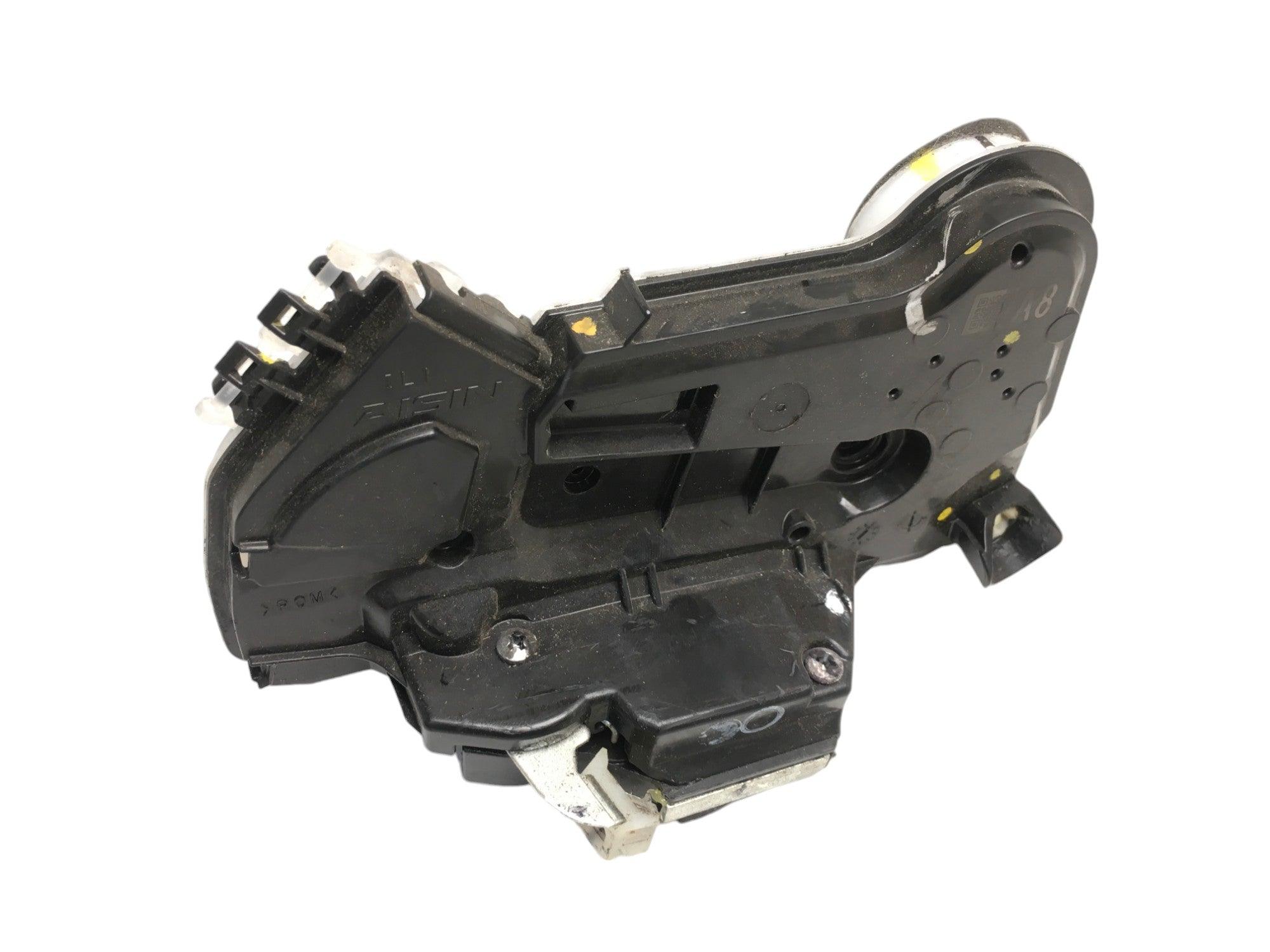 Cerradura del izq Toyota Corolla E21 - 6904002491