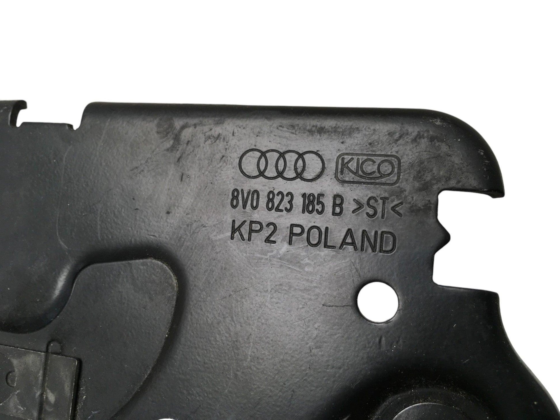 Cerradura izq capo Audi A3 8V - 8V0823185B