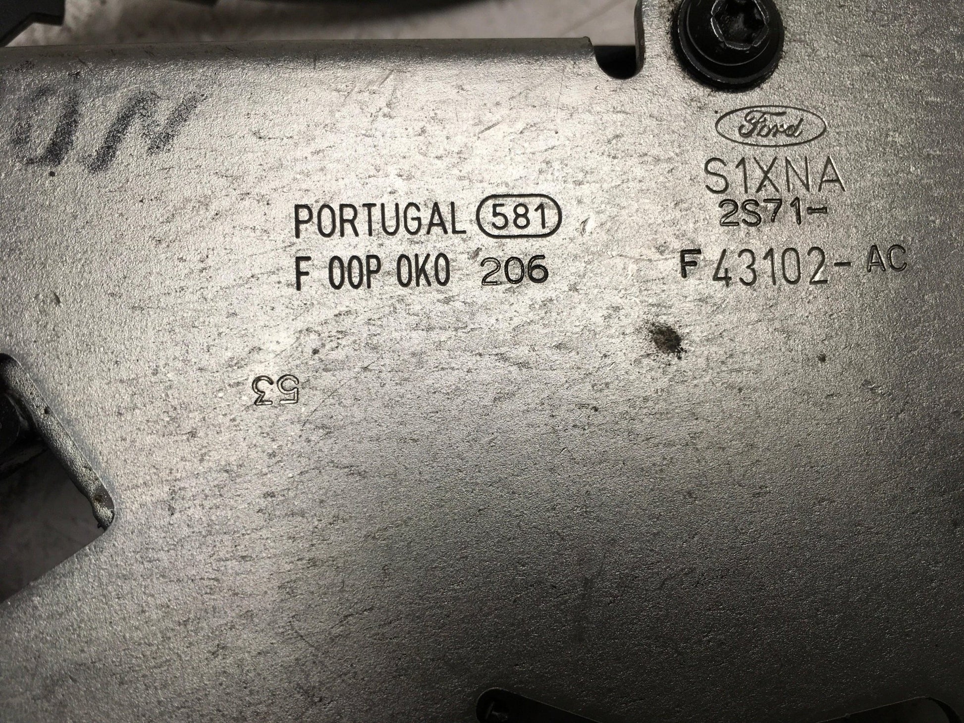 Cerradura maletero Ford Mondeo III - S1XNA2S71