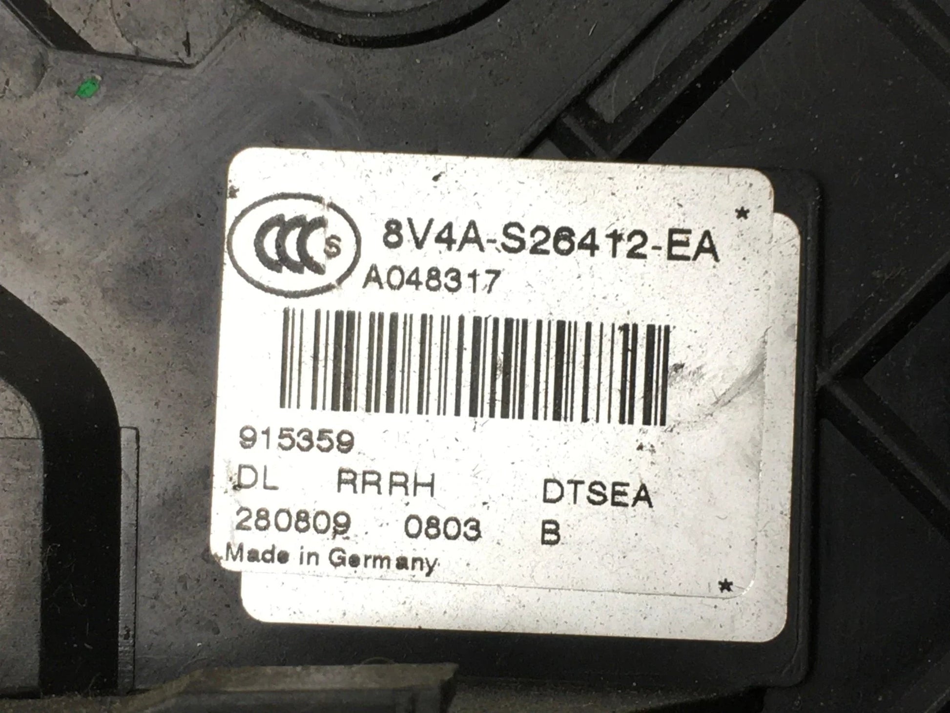 Cerradura puerta trasera derecha Ford Kuga 1