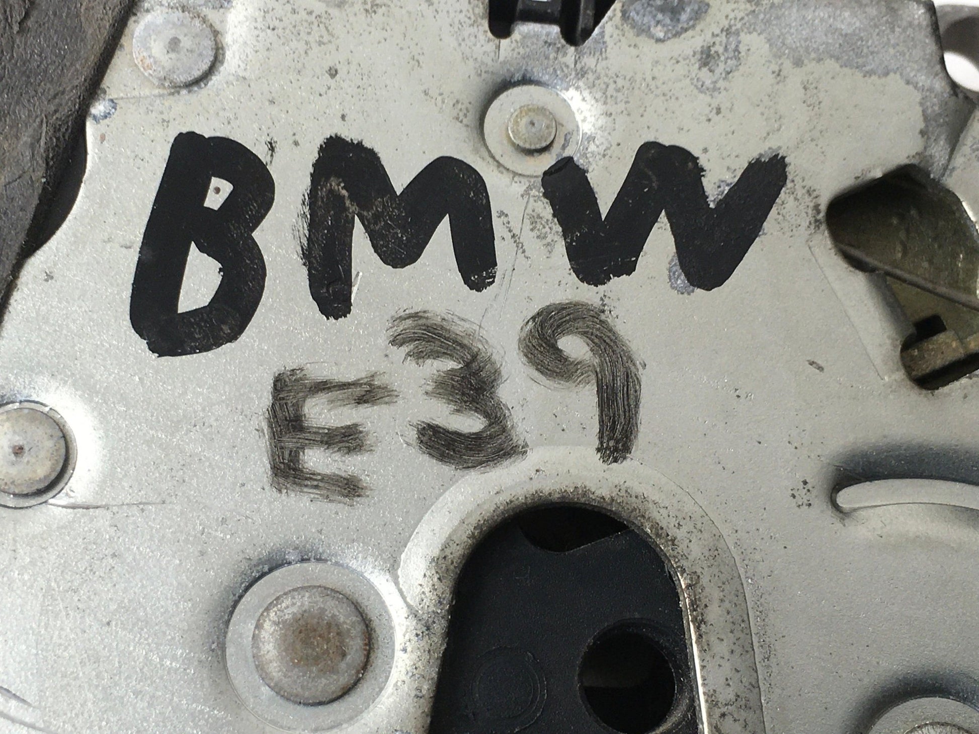 Cerradura tra dcha BMW E38/E39 - 8125672