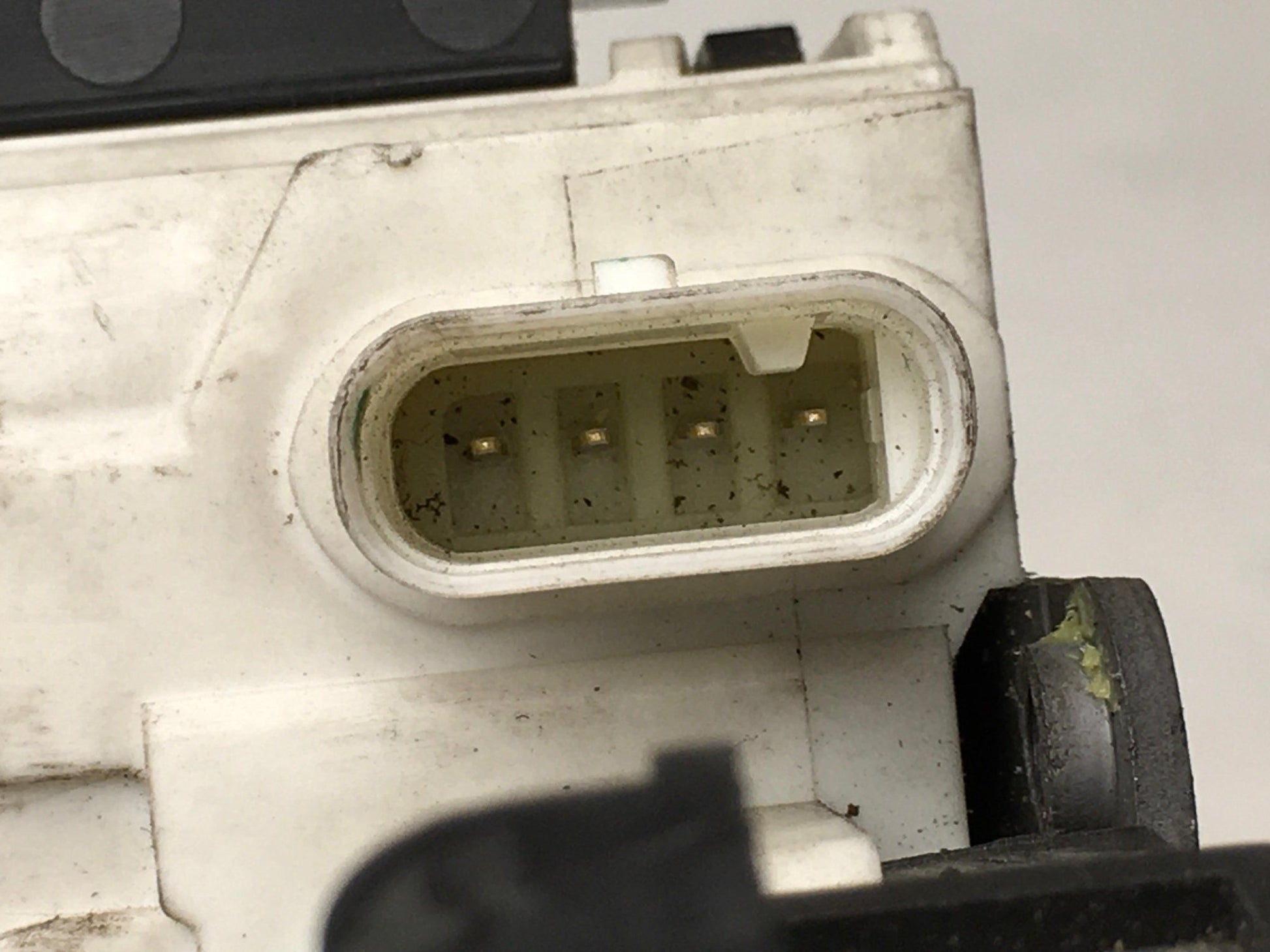 Cerradura tra dcha Mercedes A2047331808 - A2047331808