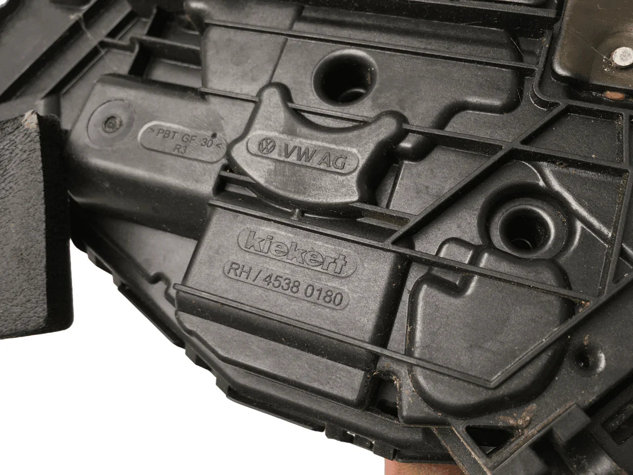 Cerradura tra dcha VAG A6E5TA839016E