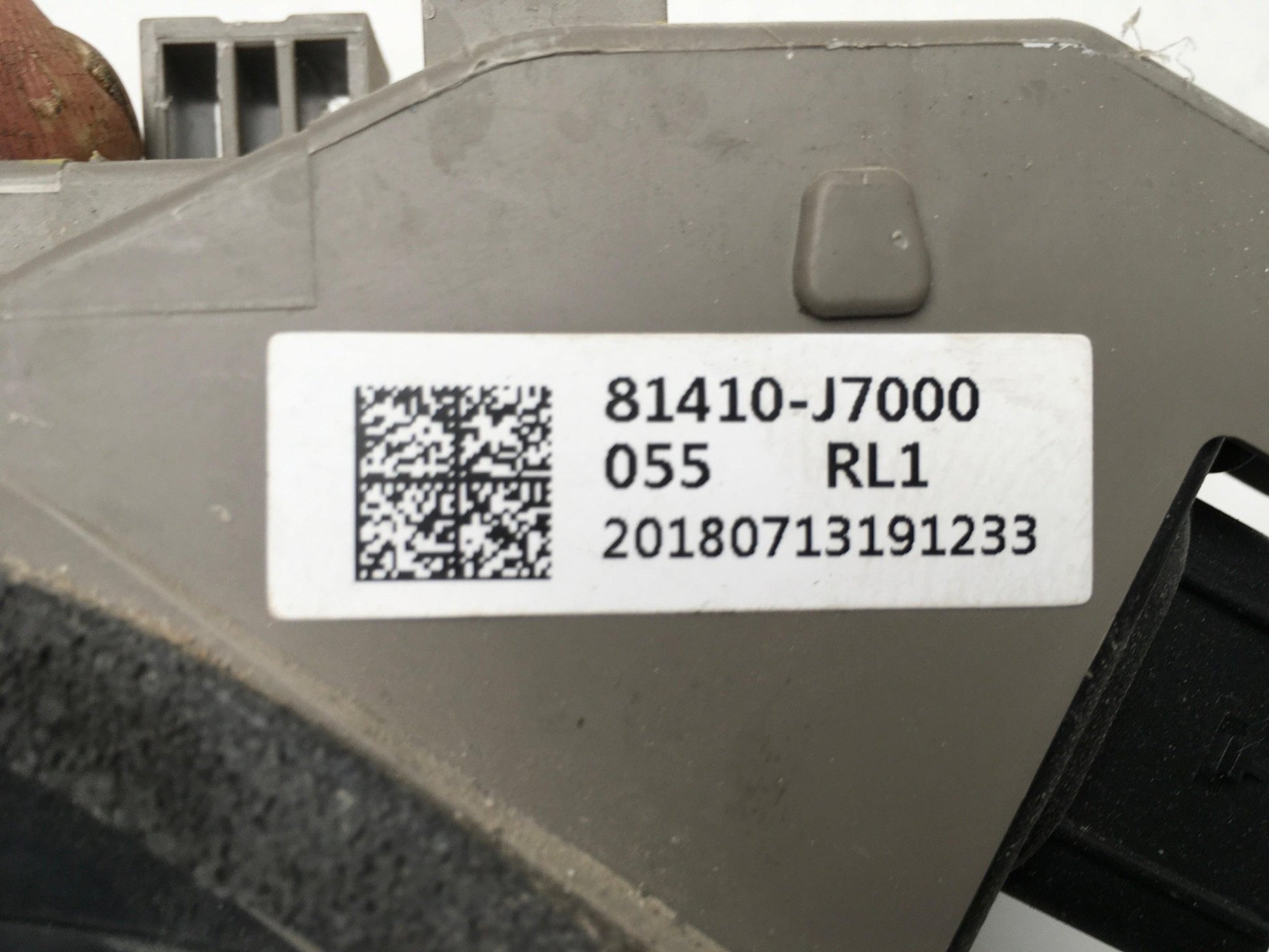 Cerradura tra izq Kia Ceed III - 81410J7000