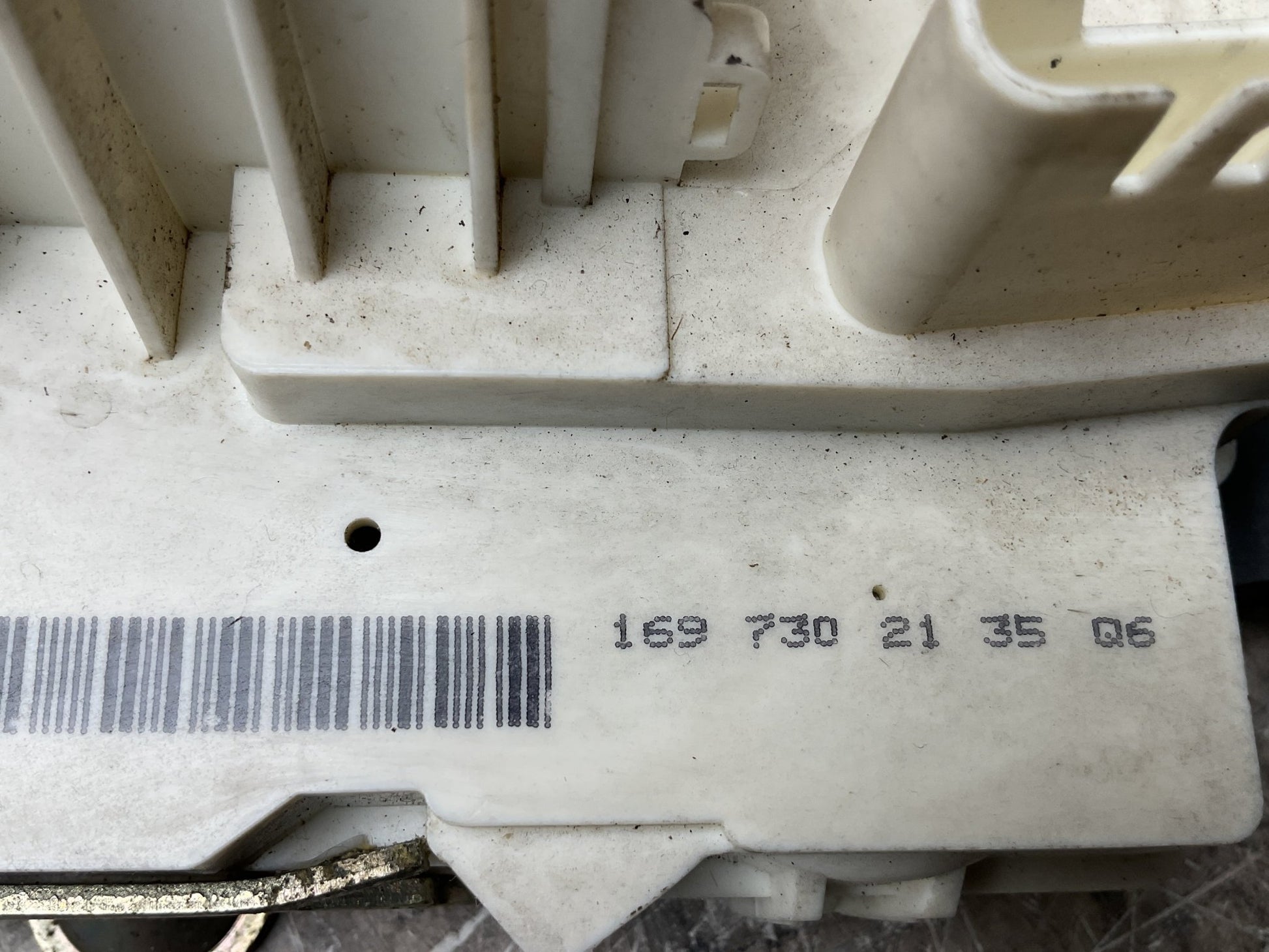 Cerradura tra izq Mercedes 1697302135 - 1697302135