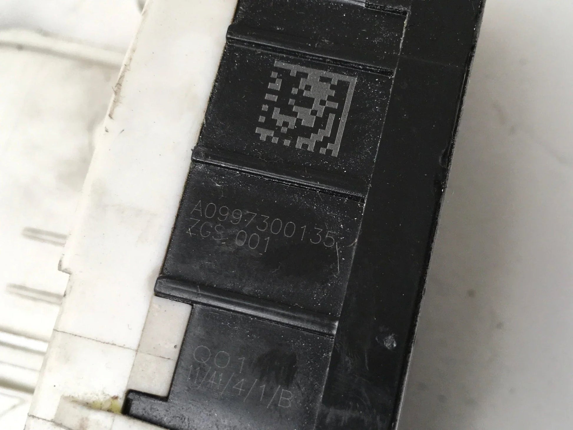 Cerradura tra izq Mercedes W204 y W212