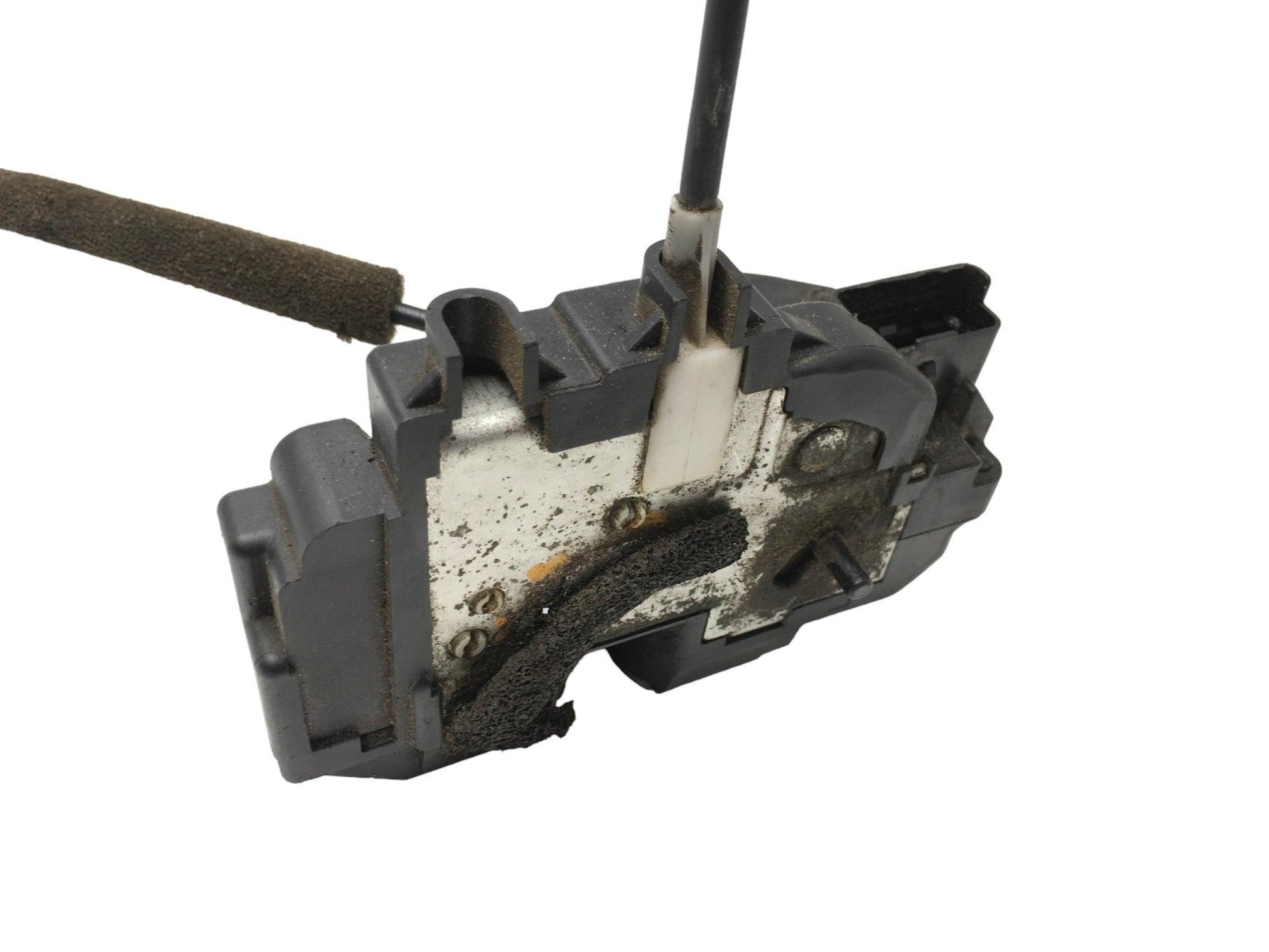 Cerradura tra izq Nissan Armada 1 - 82501ZQ00A