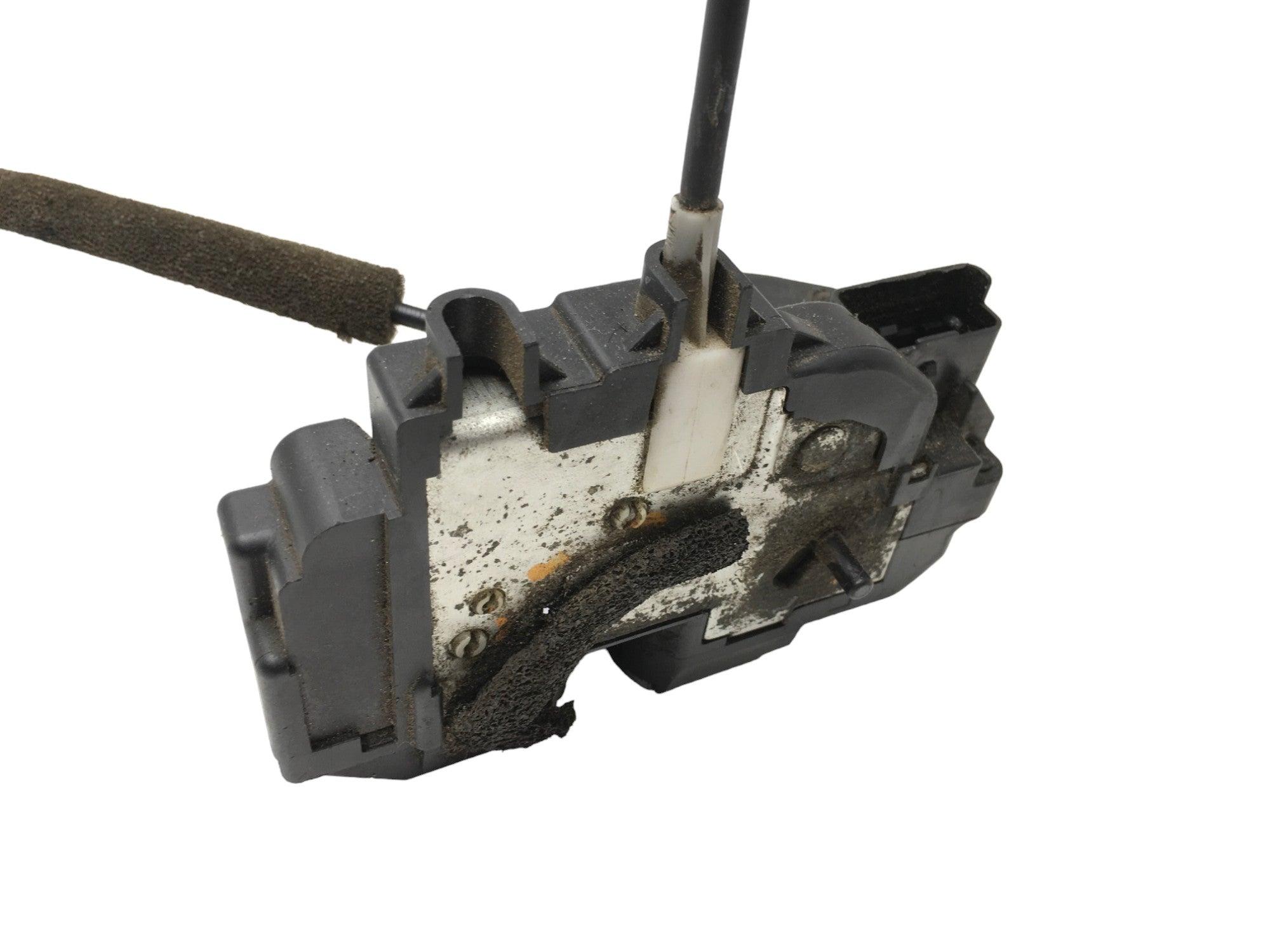 Cerradura tra izq Nissan Armada 1 - 82501ZQ00A