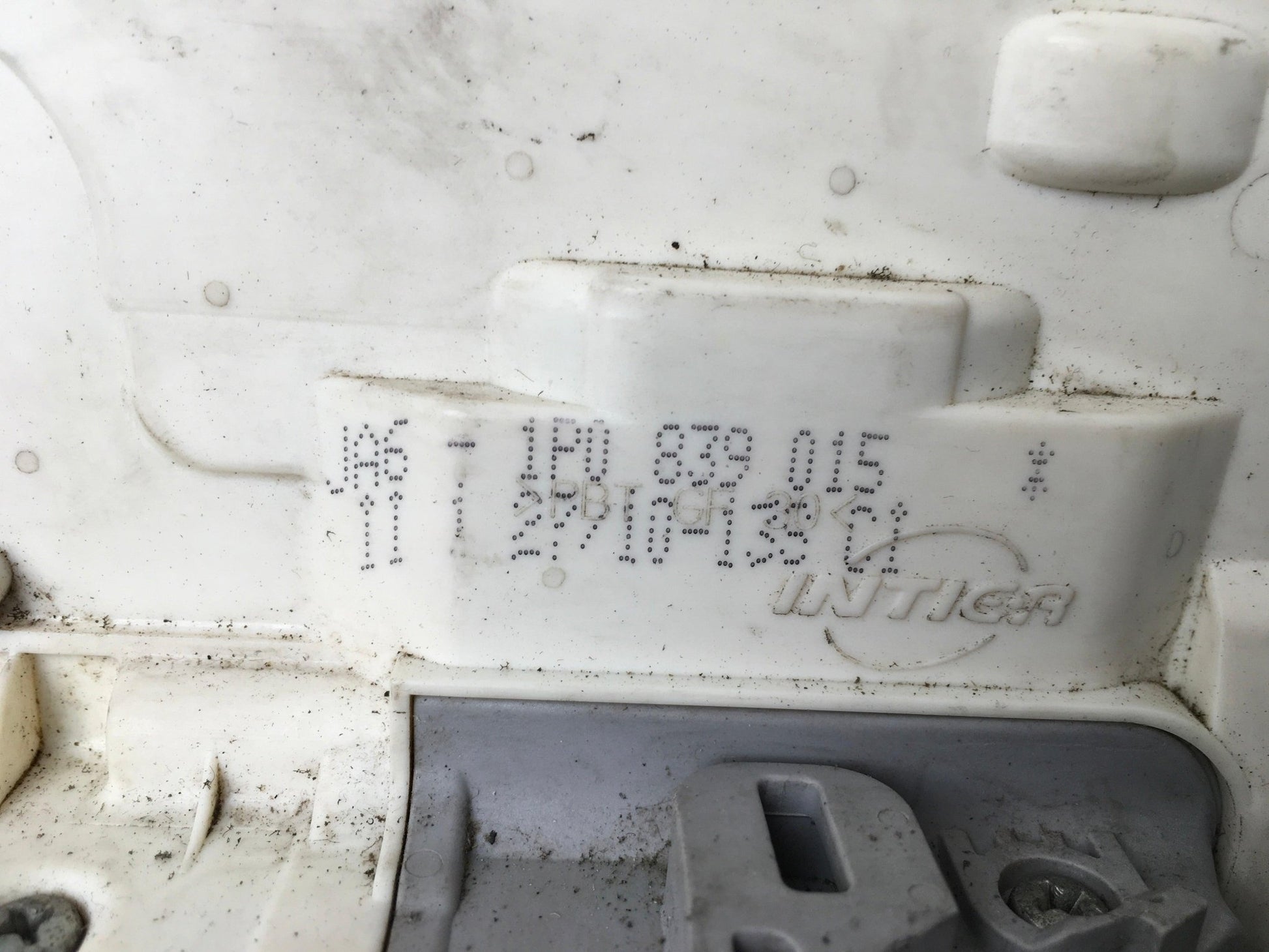 Cerradura tra izq Seat Leon II - 1P0839015