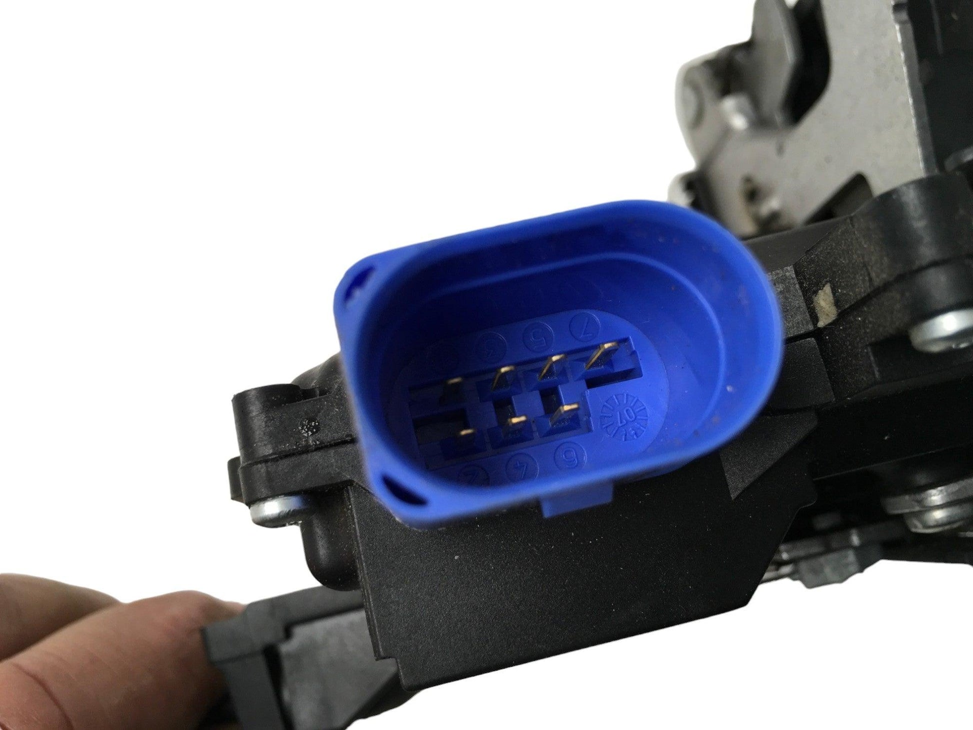 Cerradura tra izq VW 7L0839015D - 7L0839015D