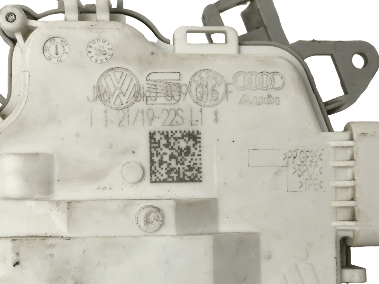 Cerradura trasera dcha VW 8K0839016F - 8K0839016F