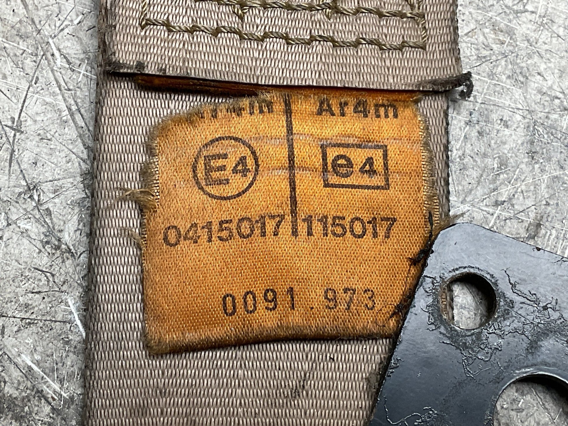 Cinturon del dcho Mitsubishi Pajero 1982-1991 - MB495883