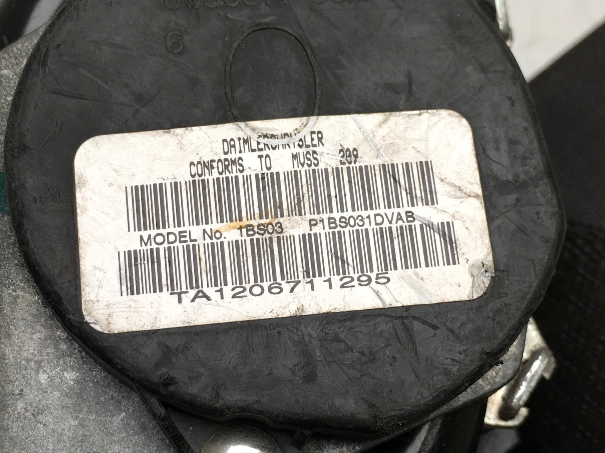 Cinturon del izq Jeep Compass I - P1BS031DVAB