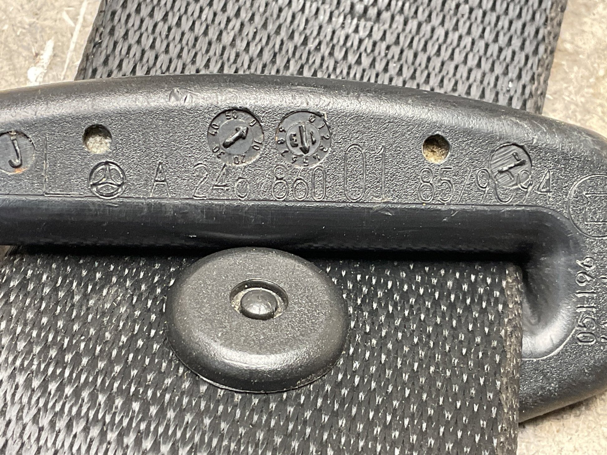 CInturon del izq Mercedes Clase B 2011 - 2018 - A2468600185