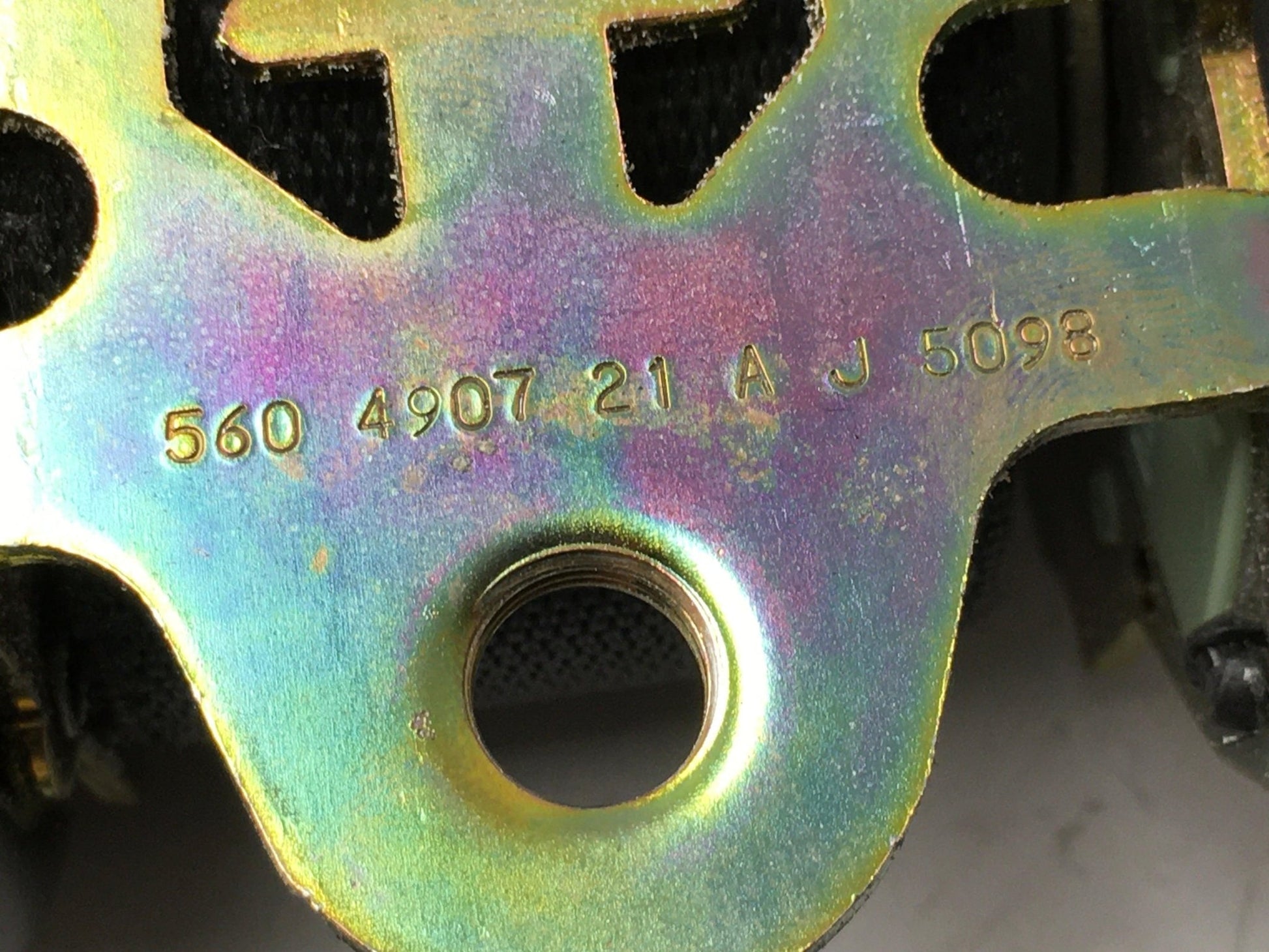 Cinturon del izq Mercedes W208 - 2088602585