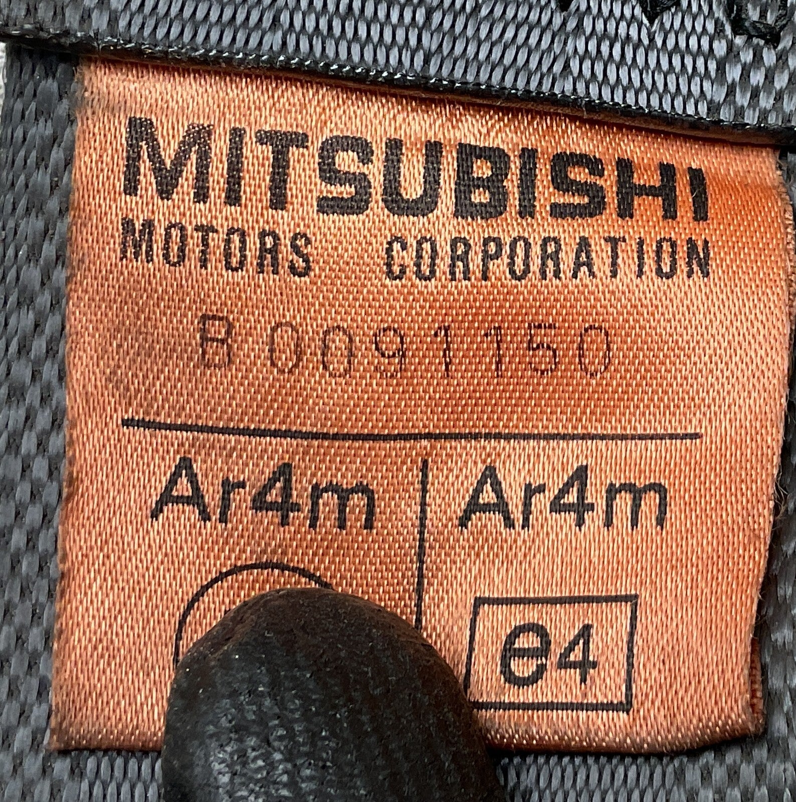 Cinturon del izq Mitsubishi Pajero 91 - 00 - 81R545