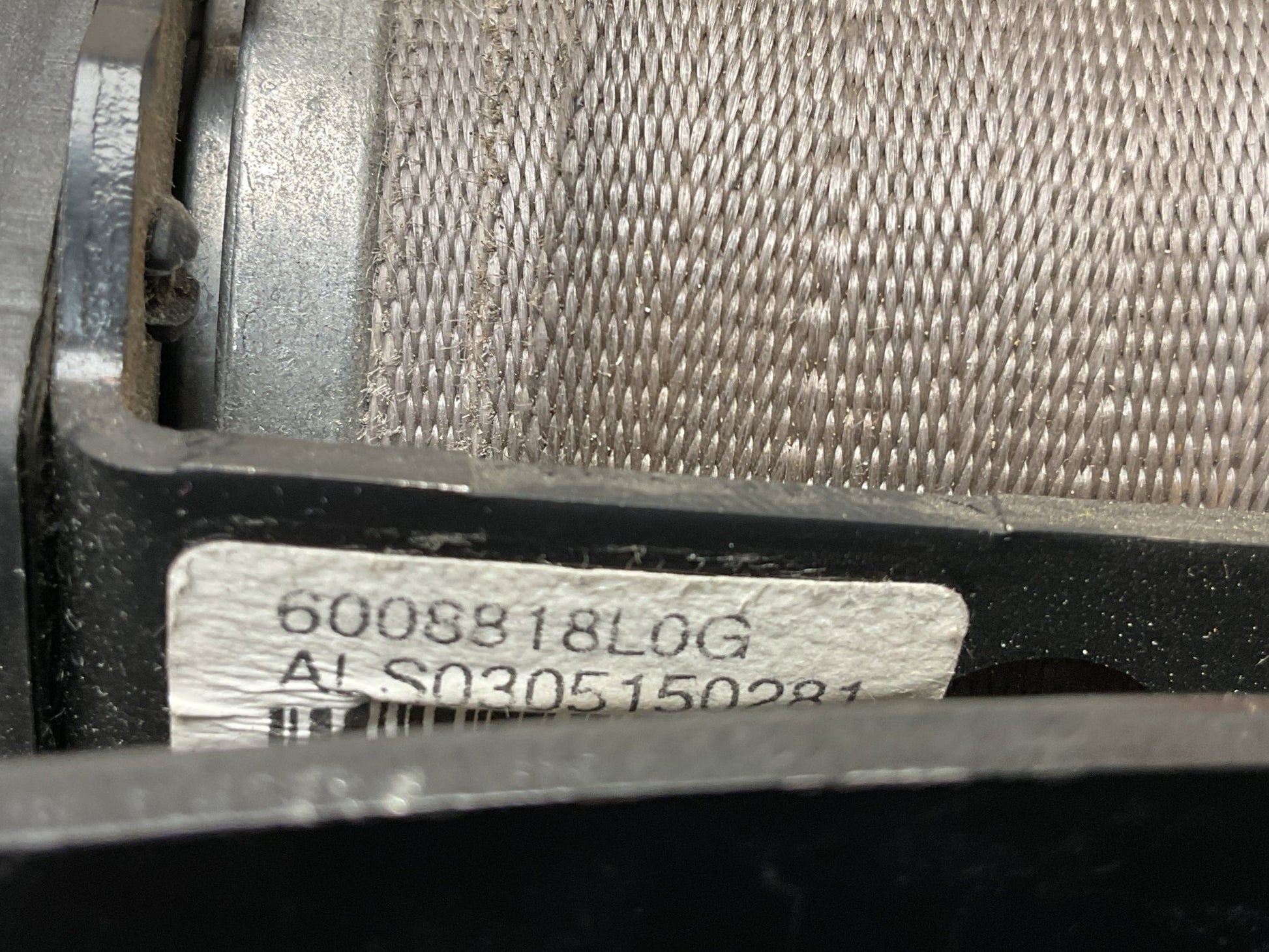 Cinturon del izq Volvo XC90 2003-2014 - 6063837L0A