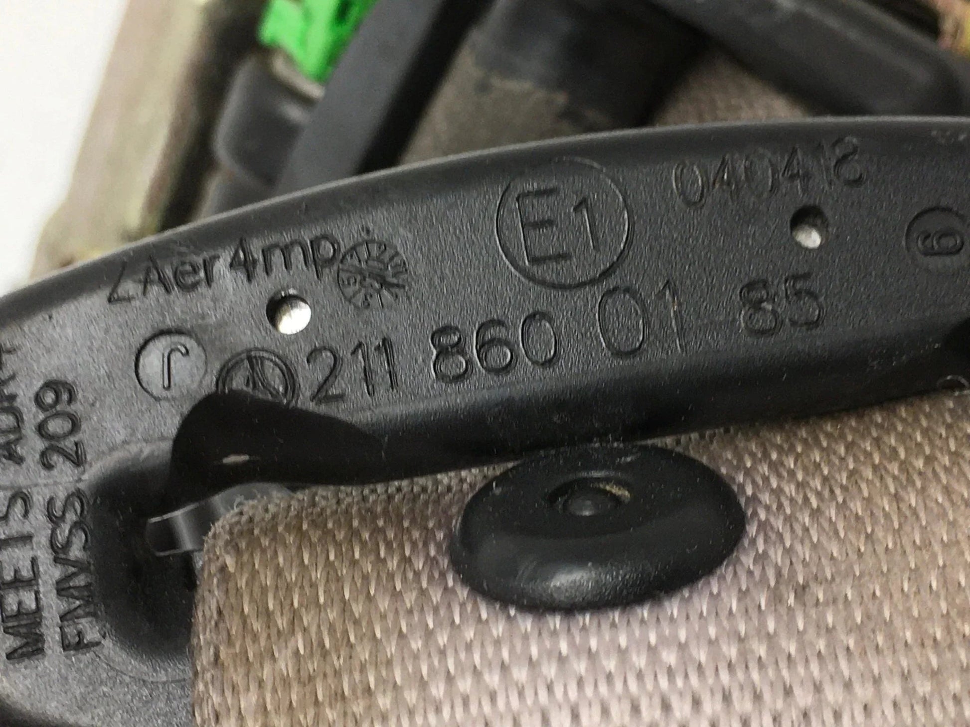 Cinturon delantero izq Mercedes E W211