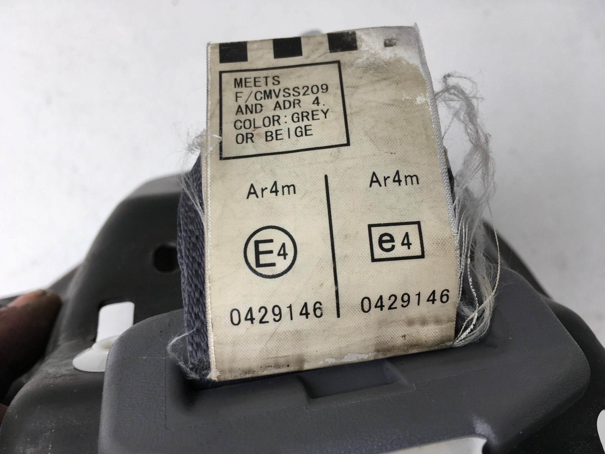 Cinturon Tra central Toyota Rav4 II - C085407