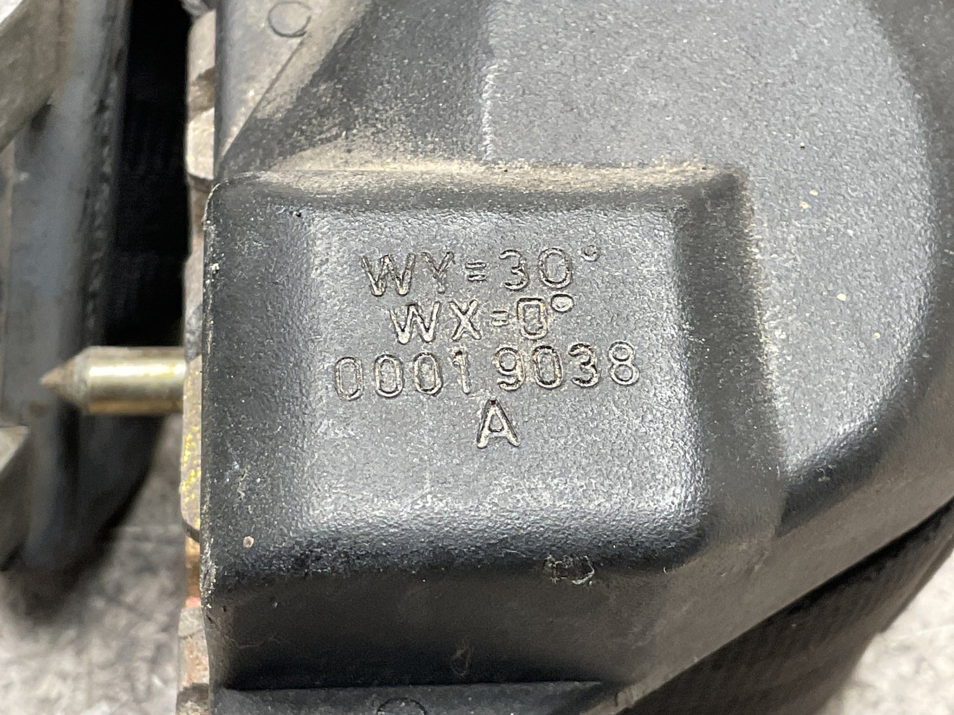 Cinturon tra izq Volkswagen Golf 83-92 - 191857805A