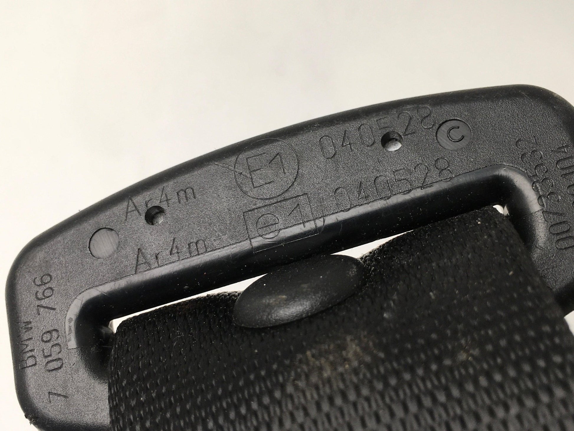 Cinturon trasero BMW 5 E60 - E1040528