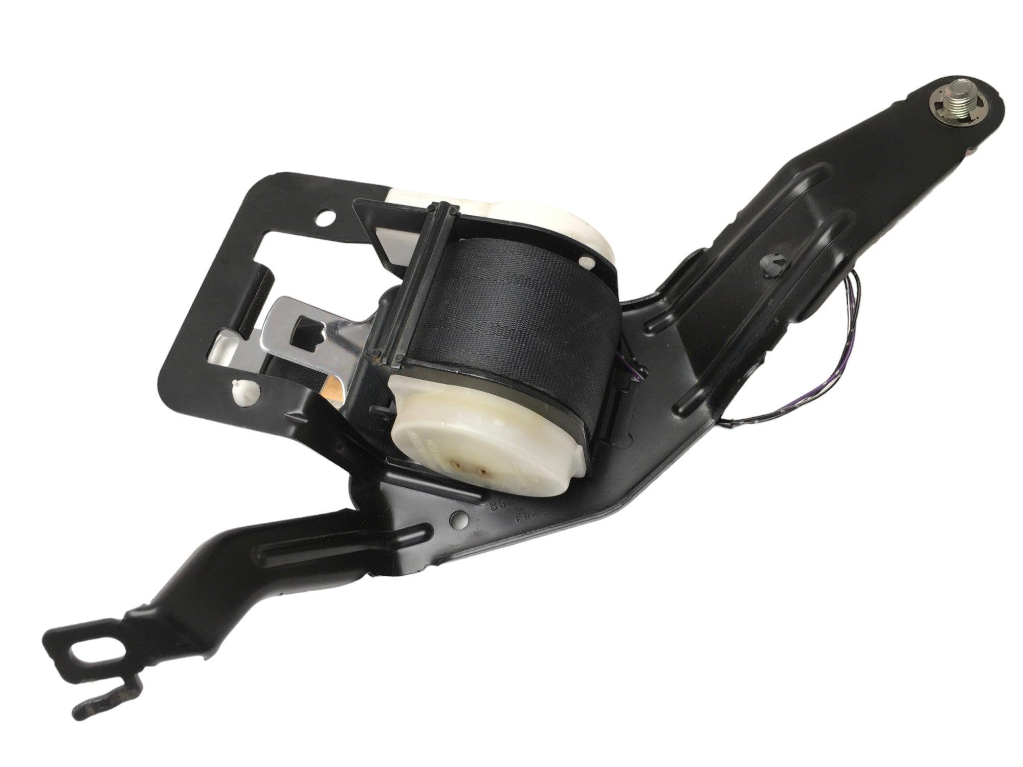 Cinturon trasero central Mazda 5 - BGE030007