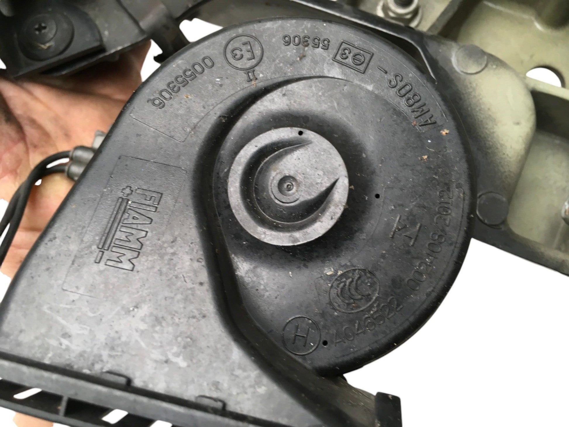 Claxon derecho Jaguar XE / XF II - GX738310AA