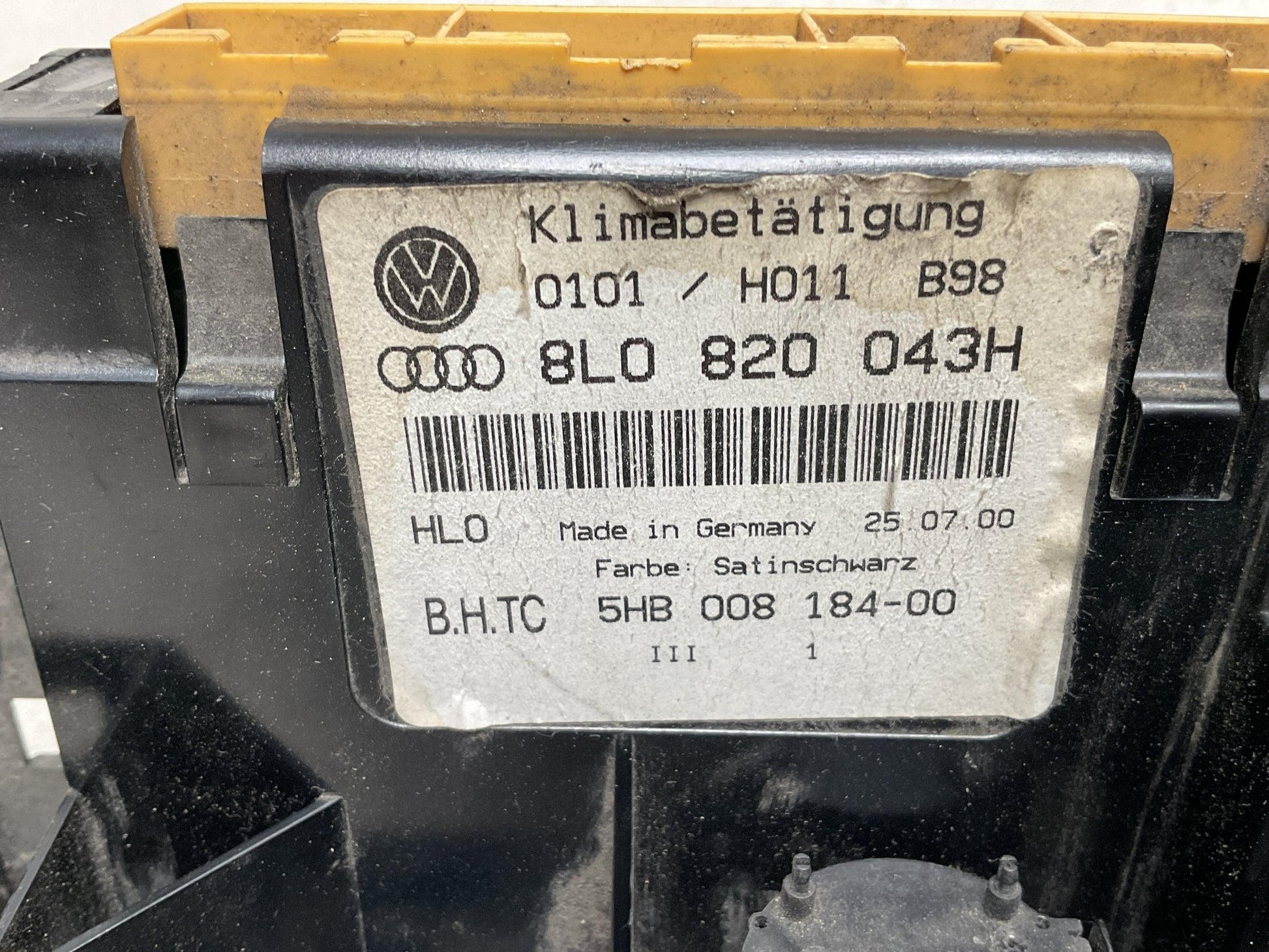 Climatizador Audi A3 1996 - 2003 - 8L0820043H