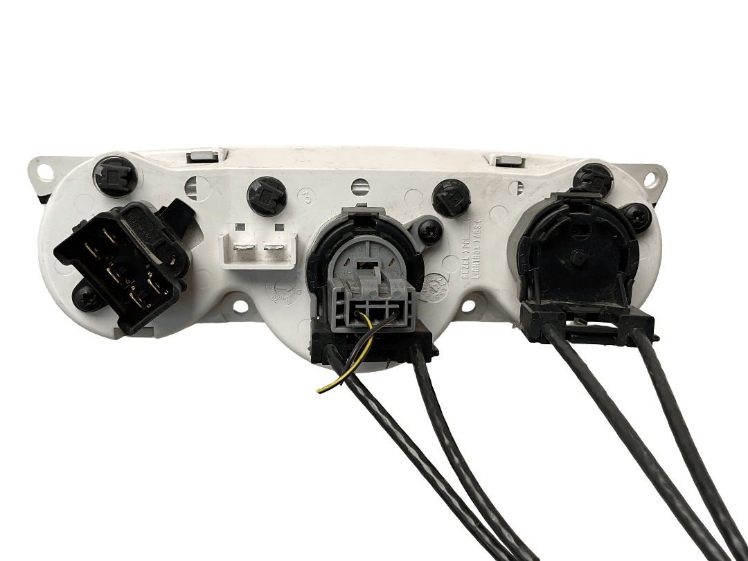 Climatizador Ford Focus 99-04 - 98AB18C419AE
