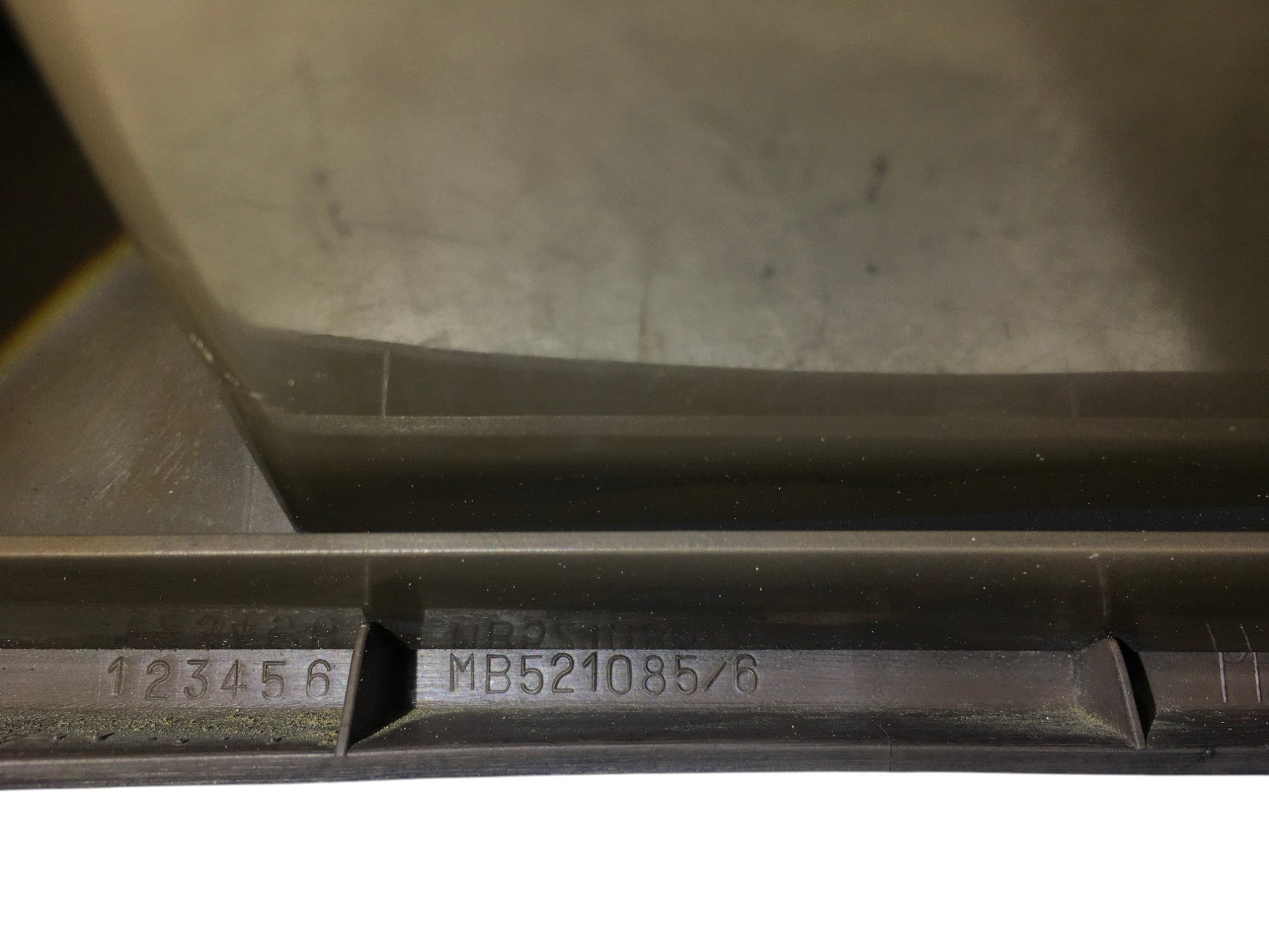 Climatizador Mitsubishi Montero I L040 - MB521085