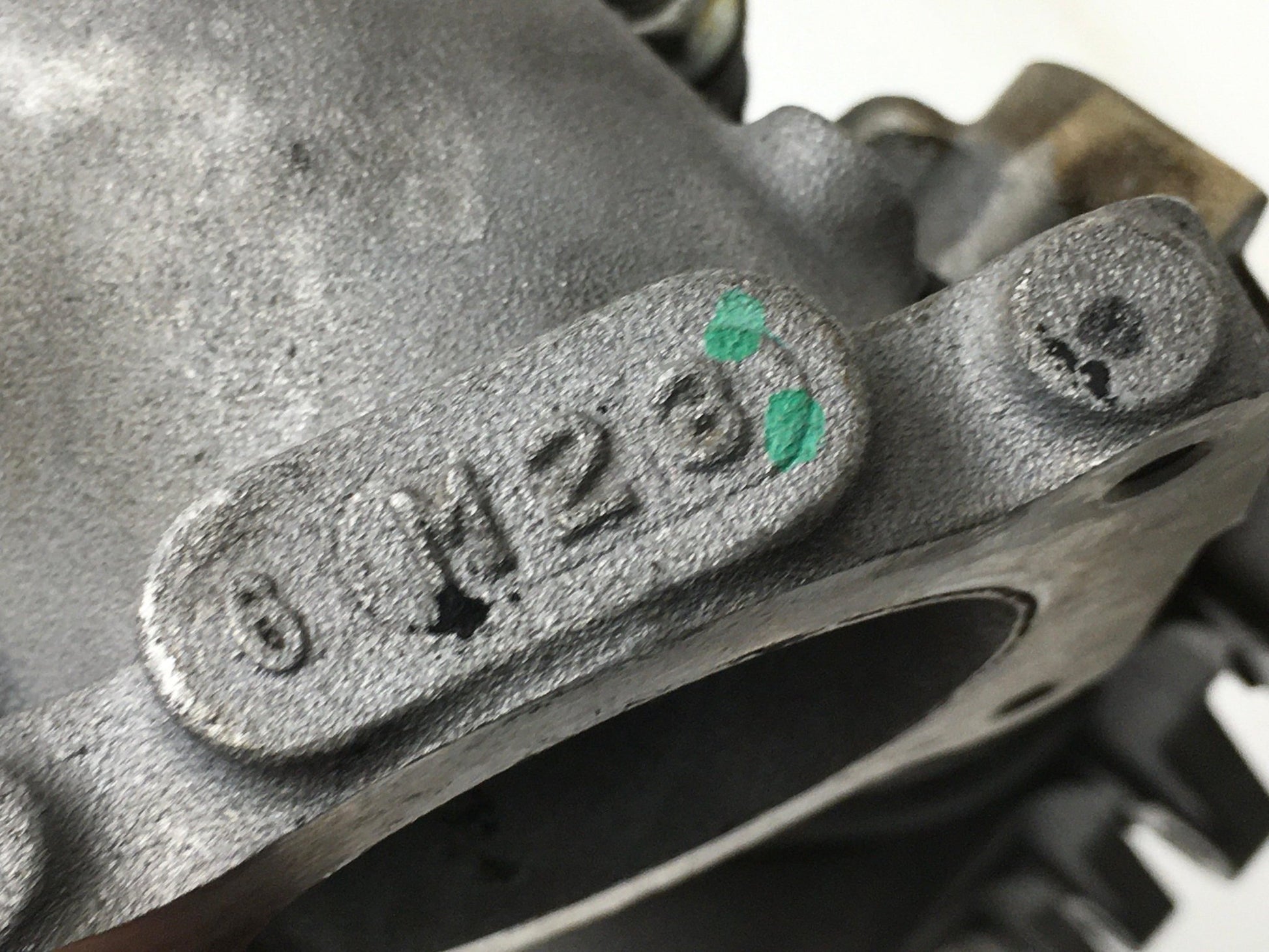 Colector admision Mazda R2AA13100 - R2AA13100