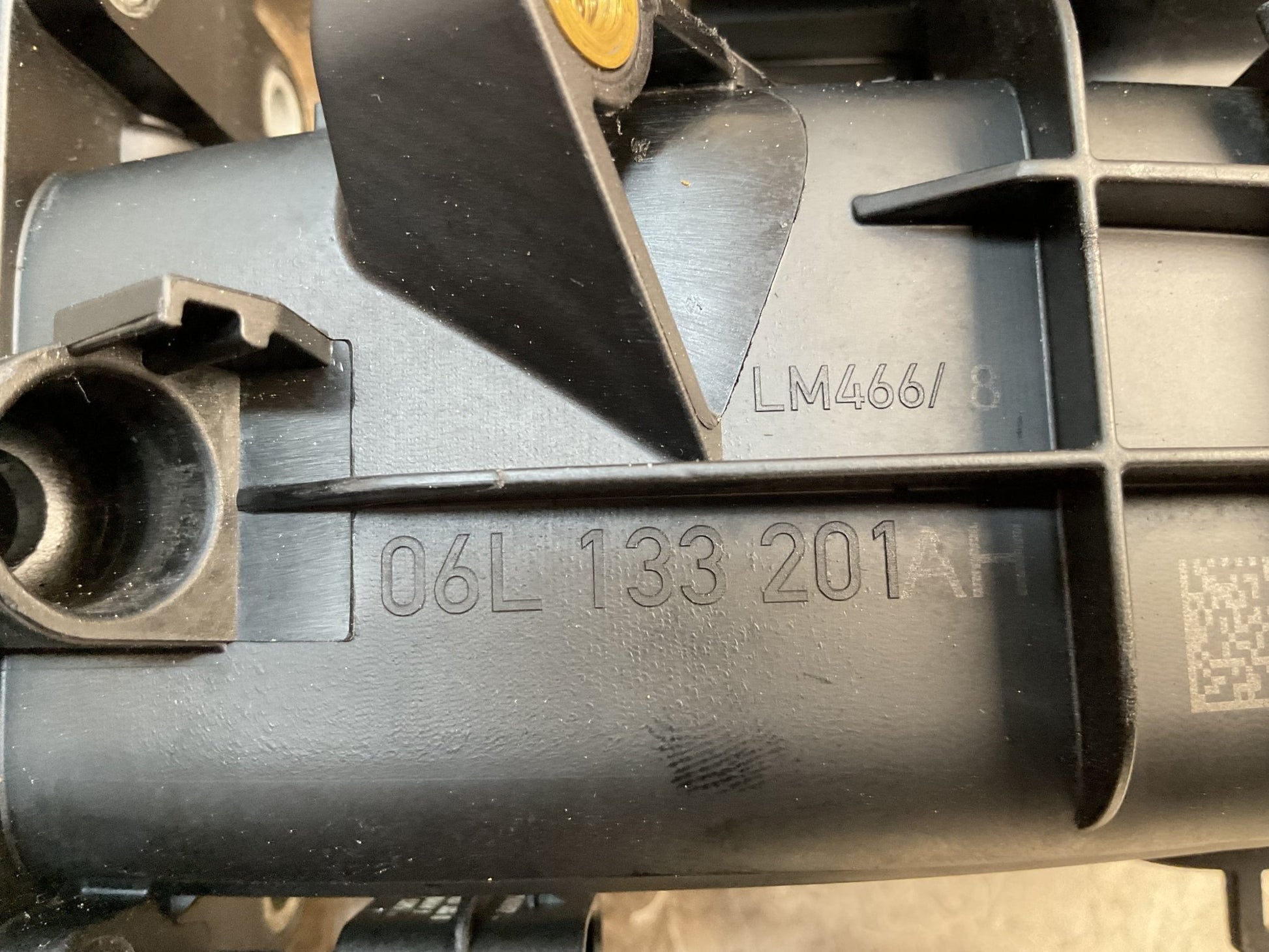 Colector Admision VW 06L133201AH - 06L133201AH