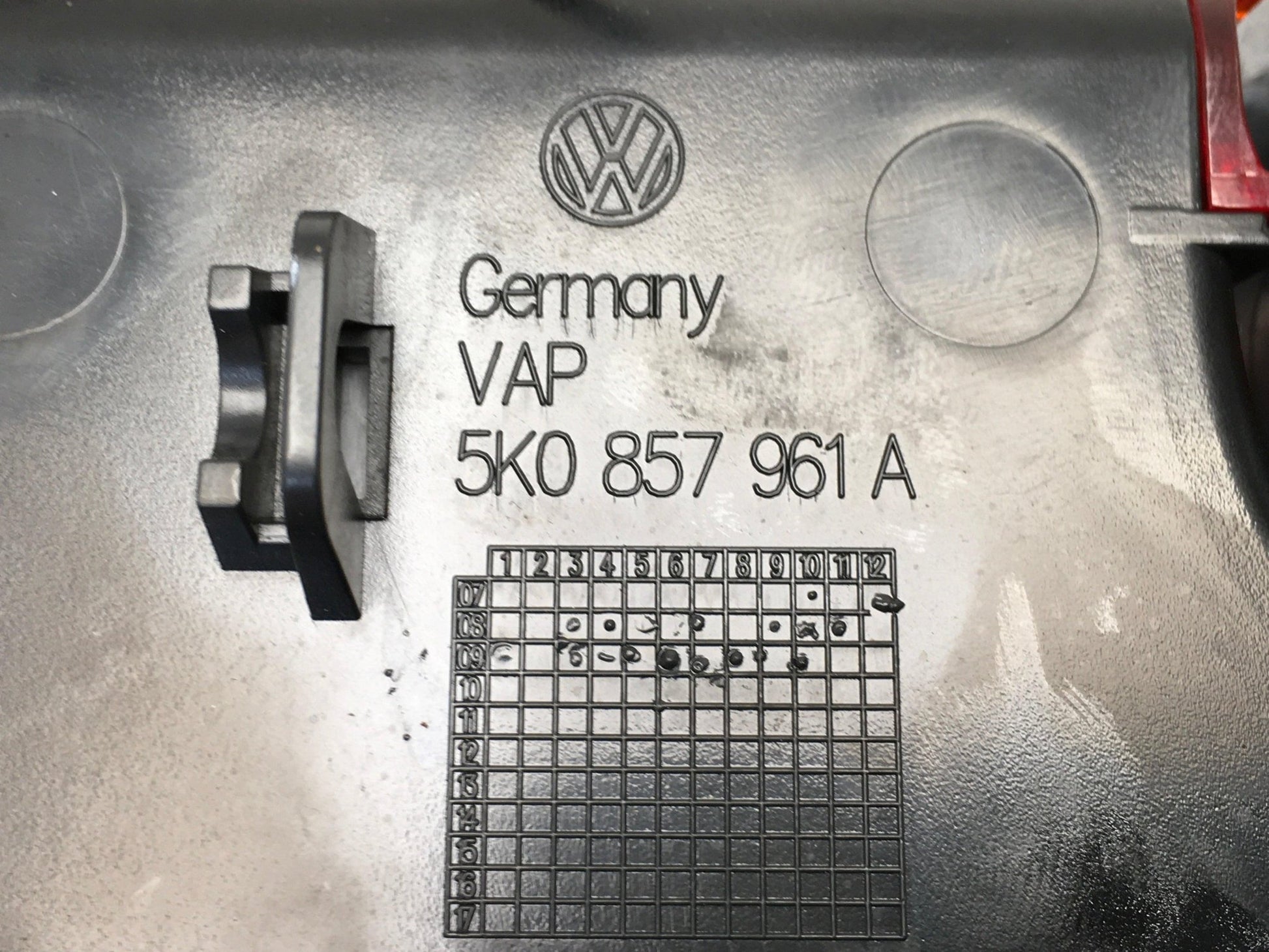 Compartimiento consola central VW Golf VI - 5K0857961A