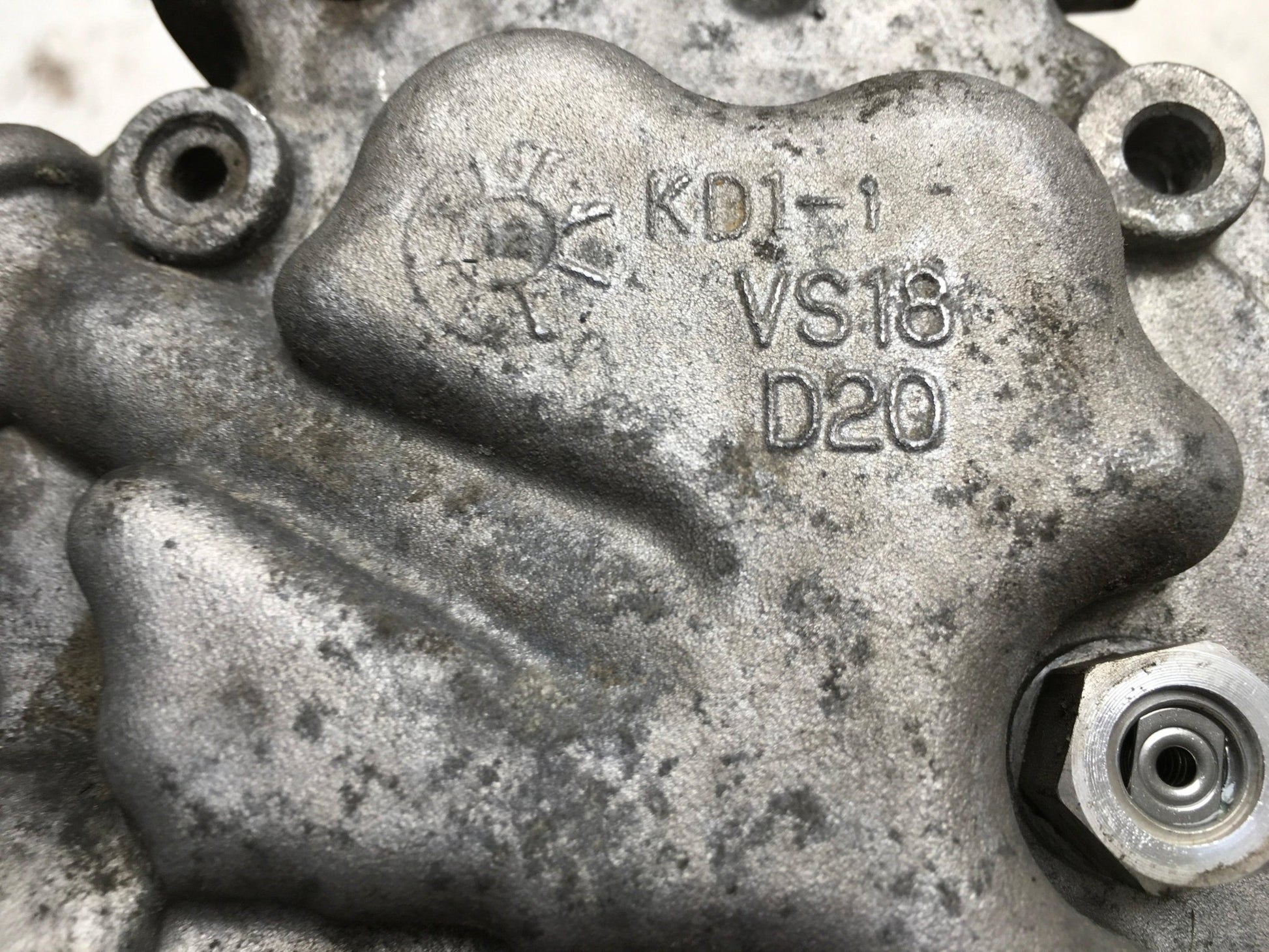 Compresor A/C Hyundai Santa Fe II Sonata V - VS18D20