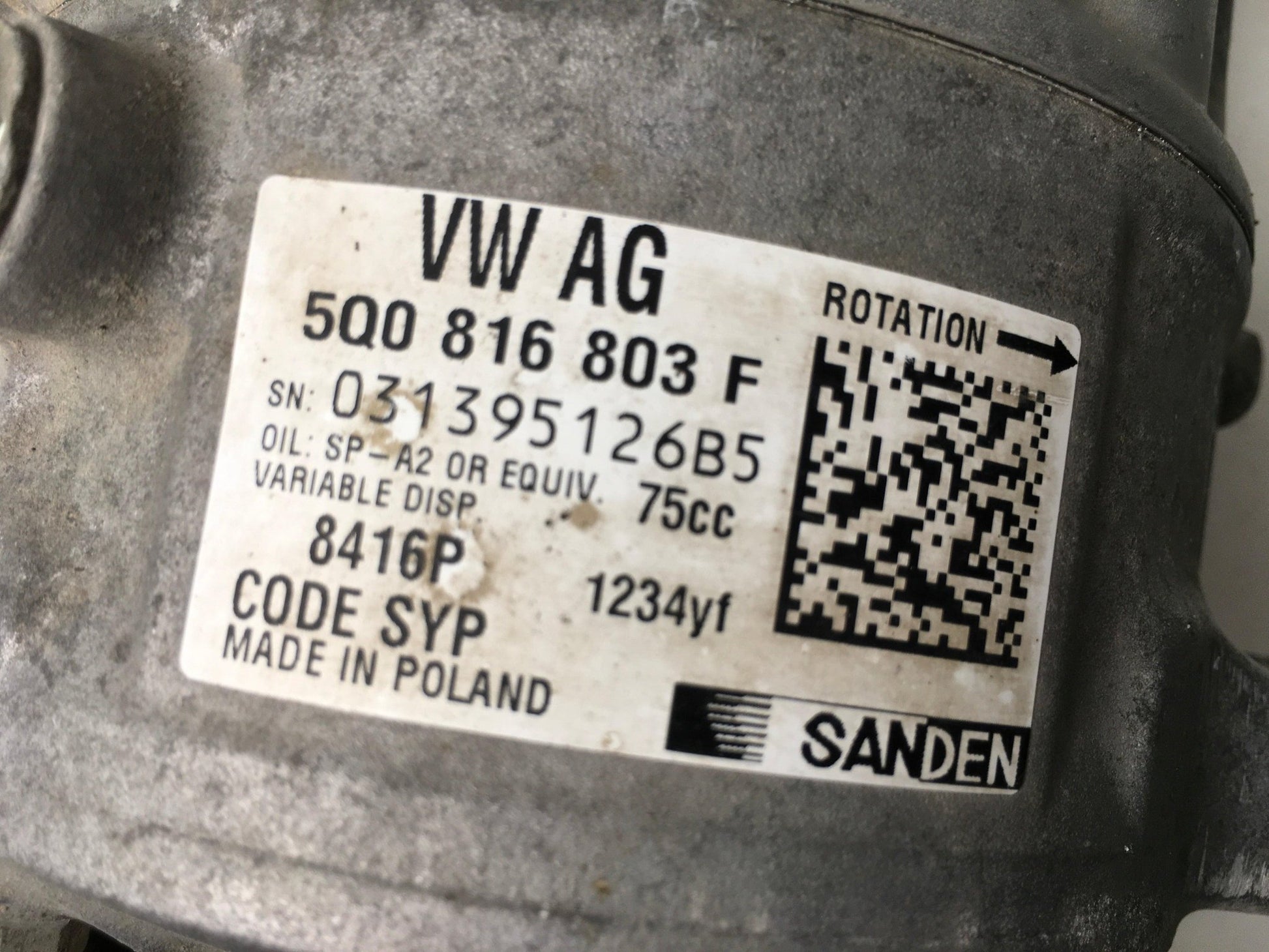 Compresor A/C VW 5Q0816803F - 5Q0816803F