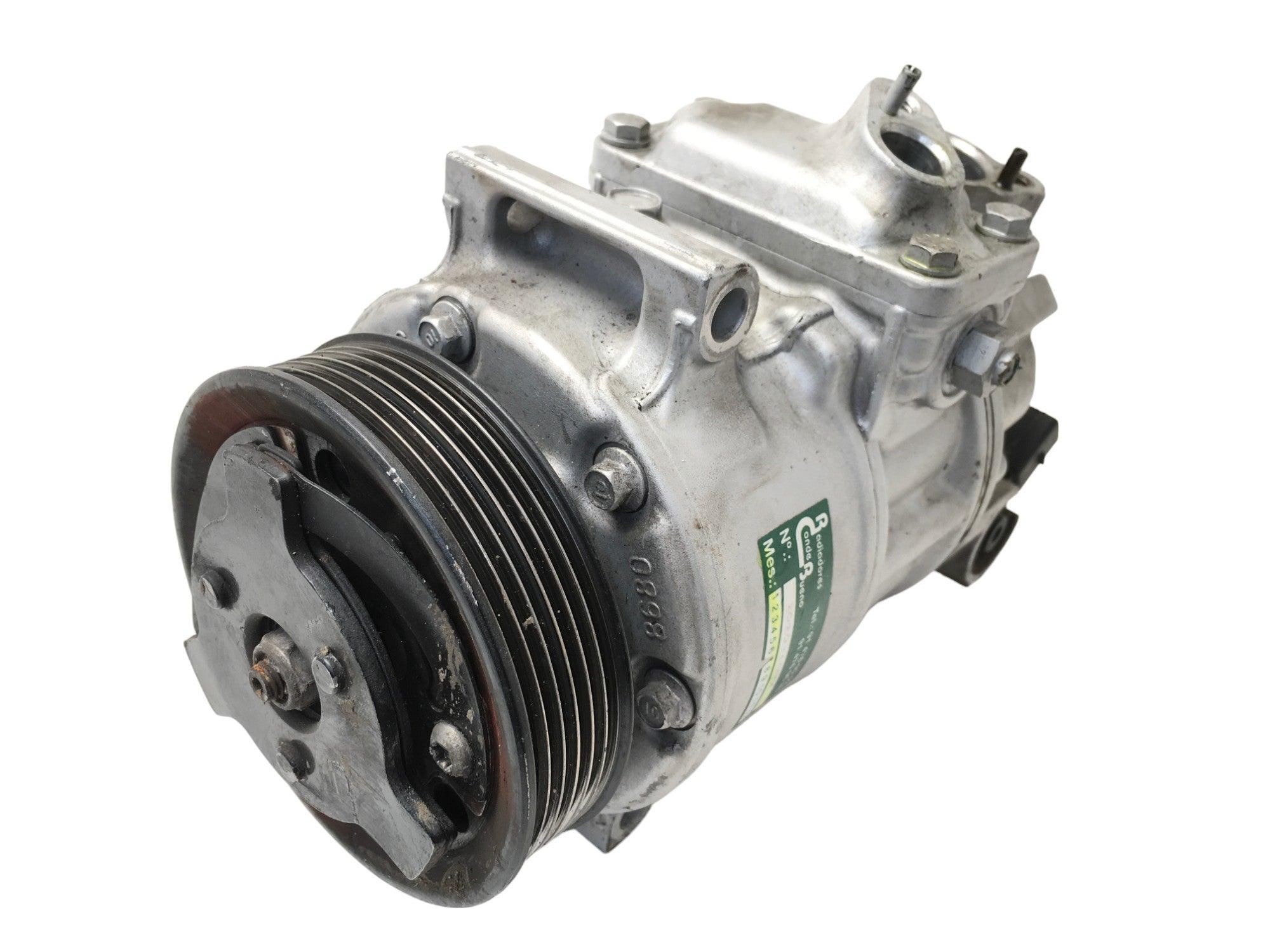 Compresor A/C VW 5Q0820803A - 5Q0820803A