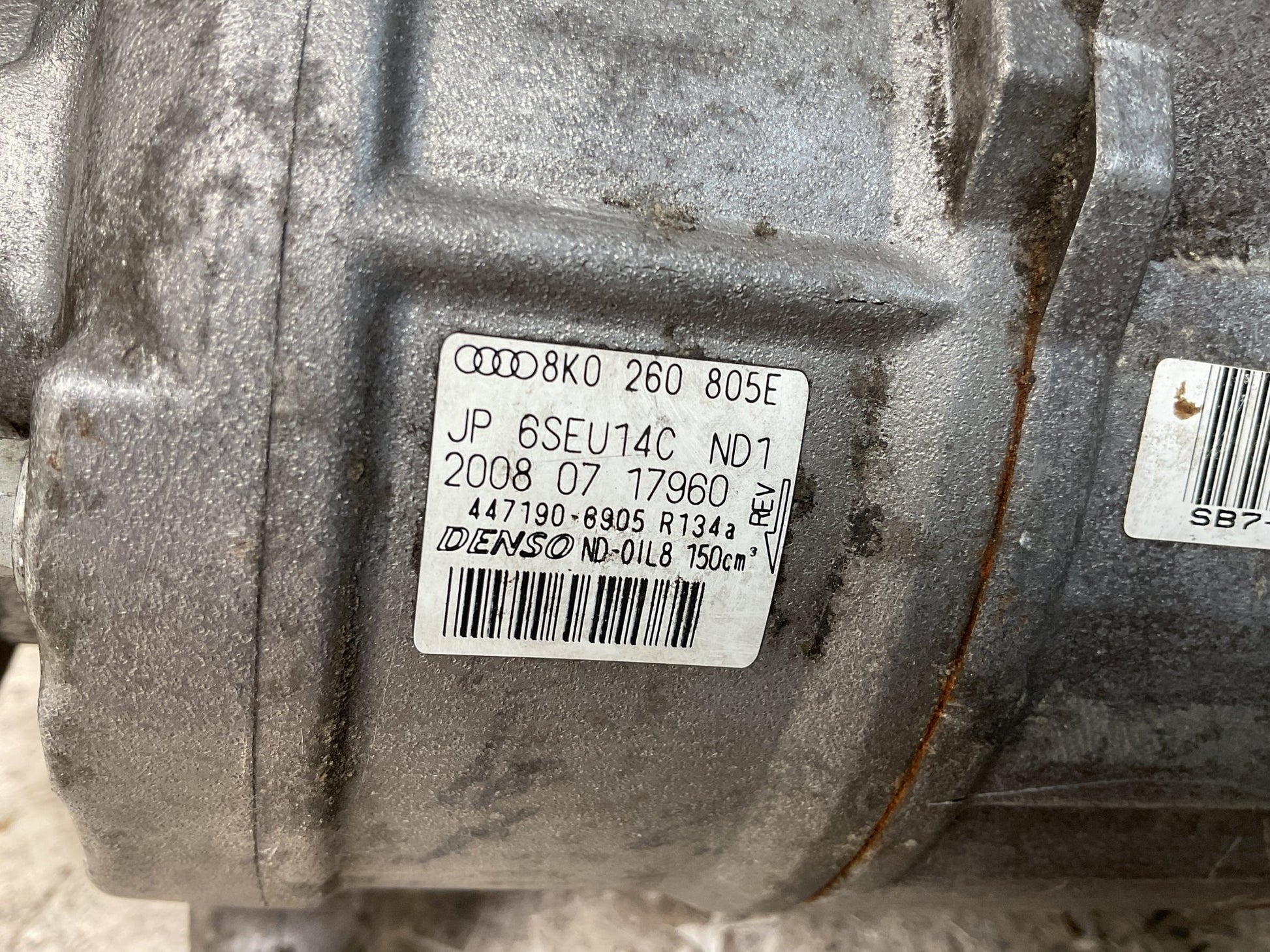 Compresor A/C VW 8K0260805E - 8K0260805E