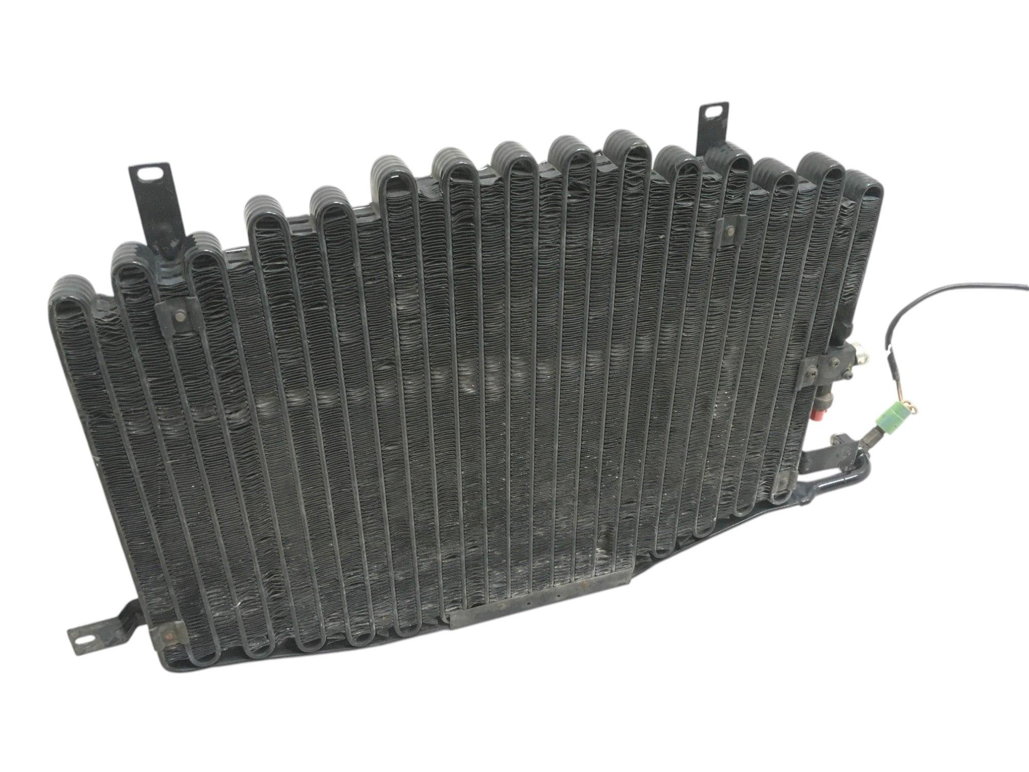 Condensador Audi 100 90 80 A6 C4 - 4A0260401A