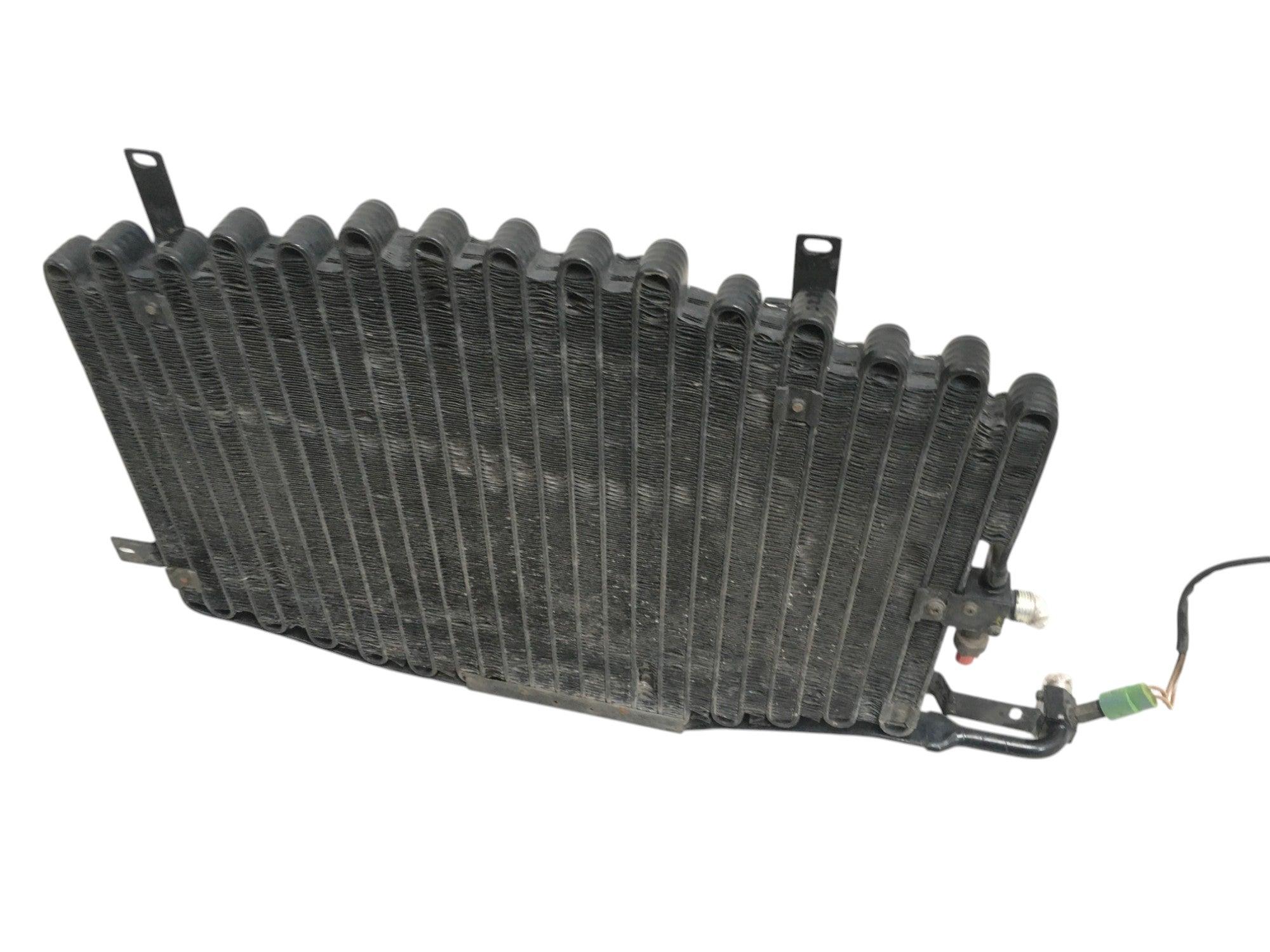 Condensador Audi 100 90 80 A6 C4 - 4A0260401A