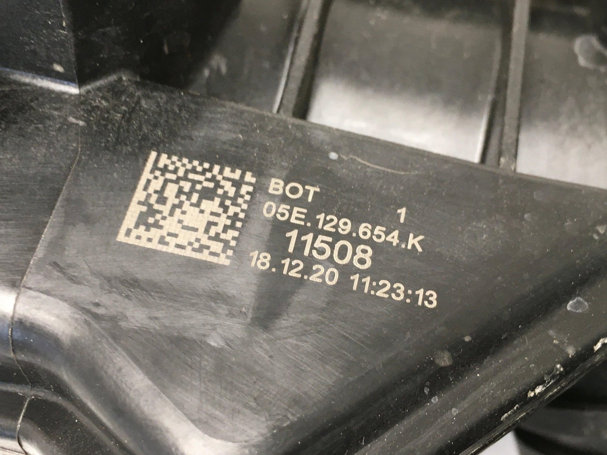 Conector entrada aire VW 05E129654K - 05E129654K _