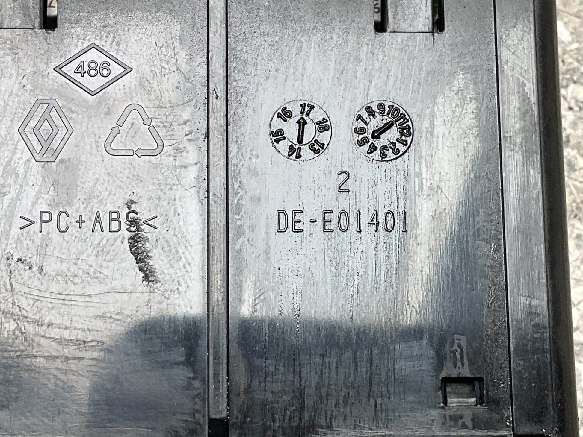 Conexion USB Auxiliar Renault 280237588R - 280237588R