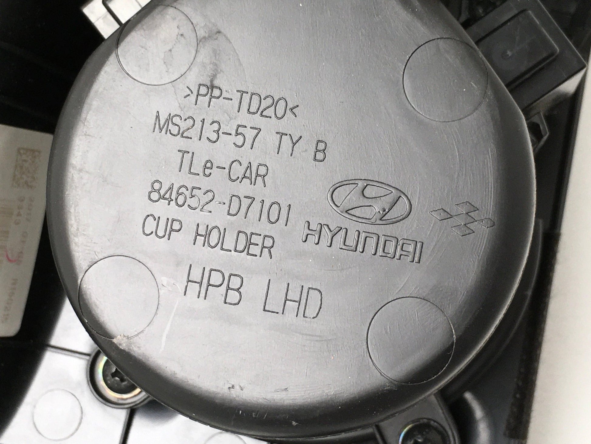 Consola central Hyundai Tucson TL - 84652D7101