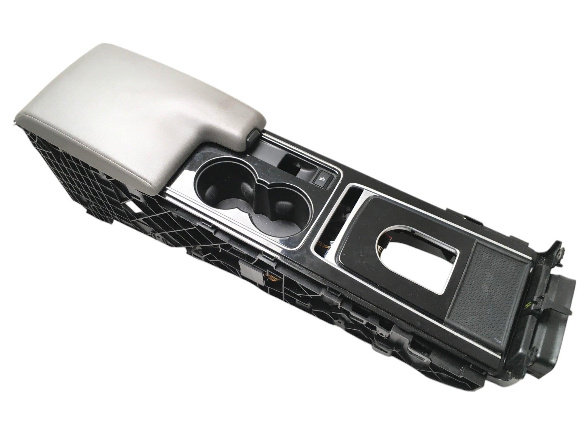 Consola central Jaguar XE - GX73045J40AD