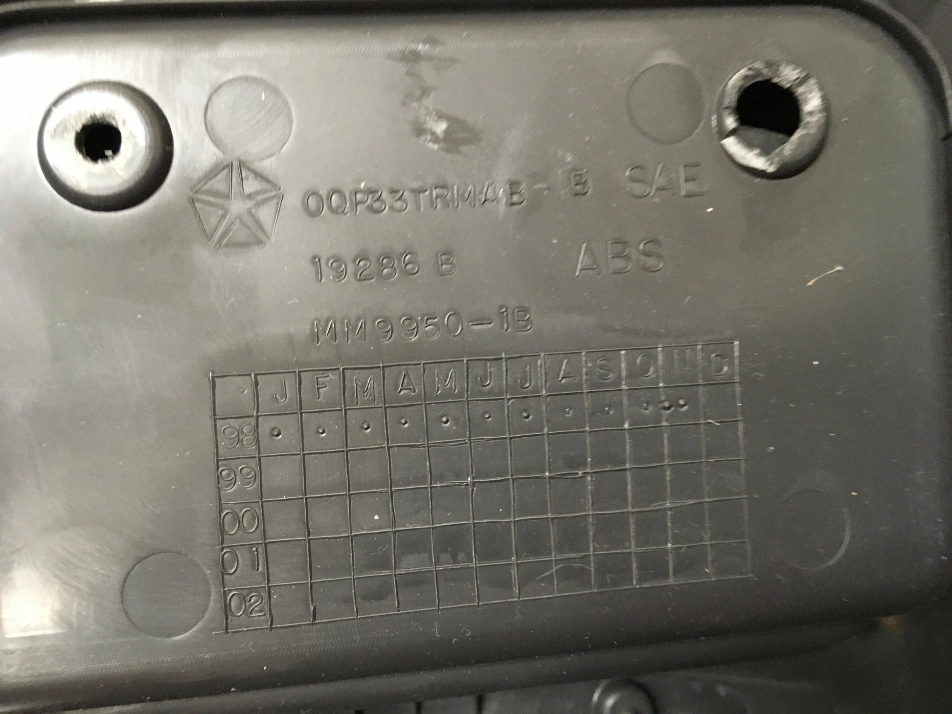 Consola central Jeep Grand Cherokee WJ - 0QP33TRMAB